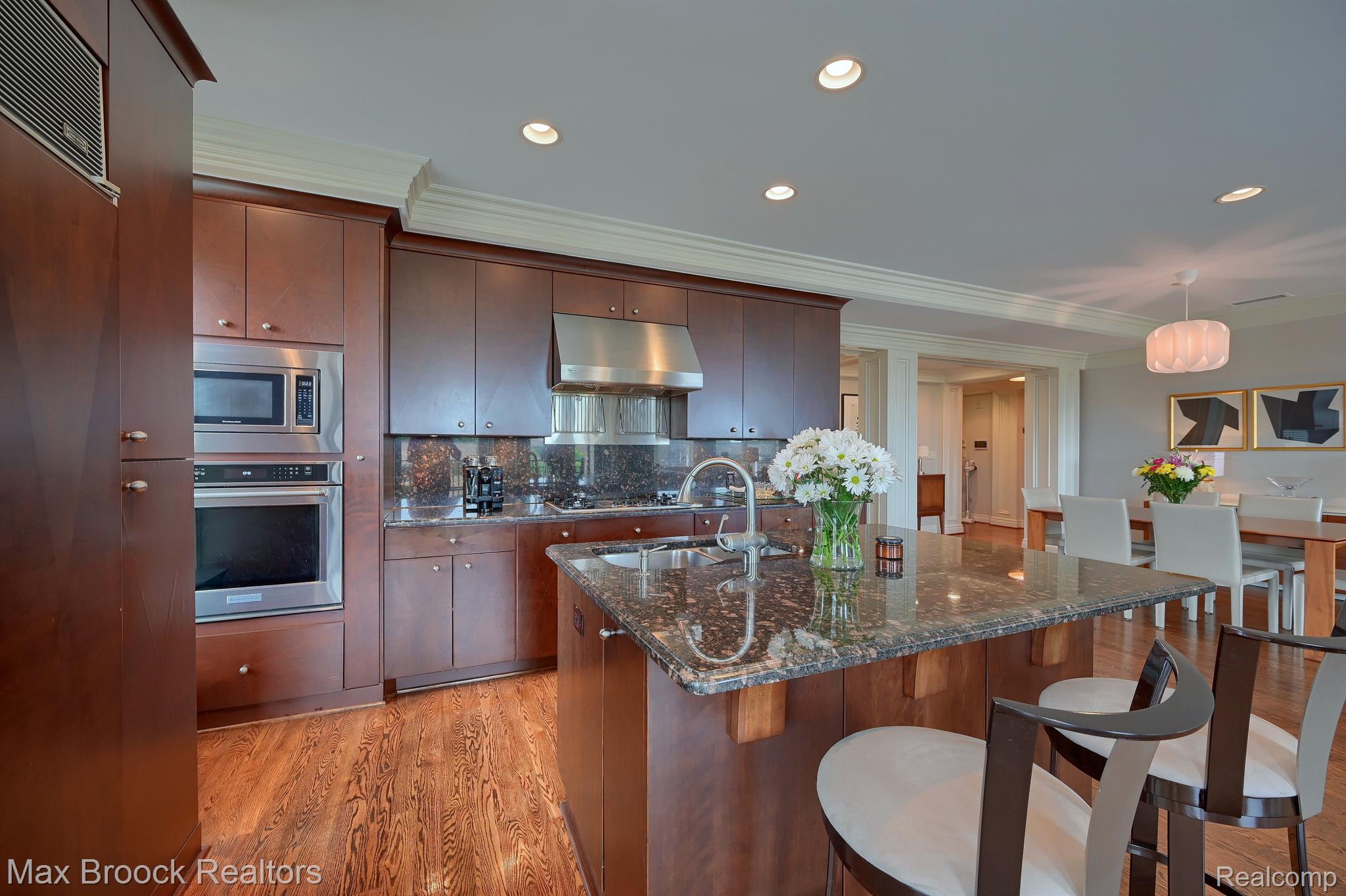 400 HAMILTON Row Unit: 400