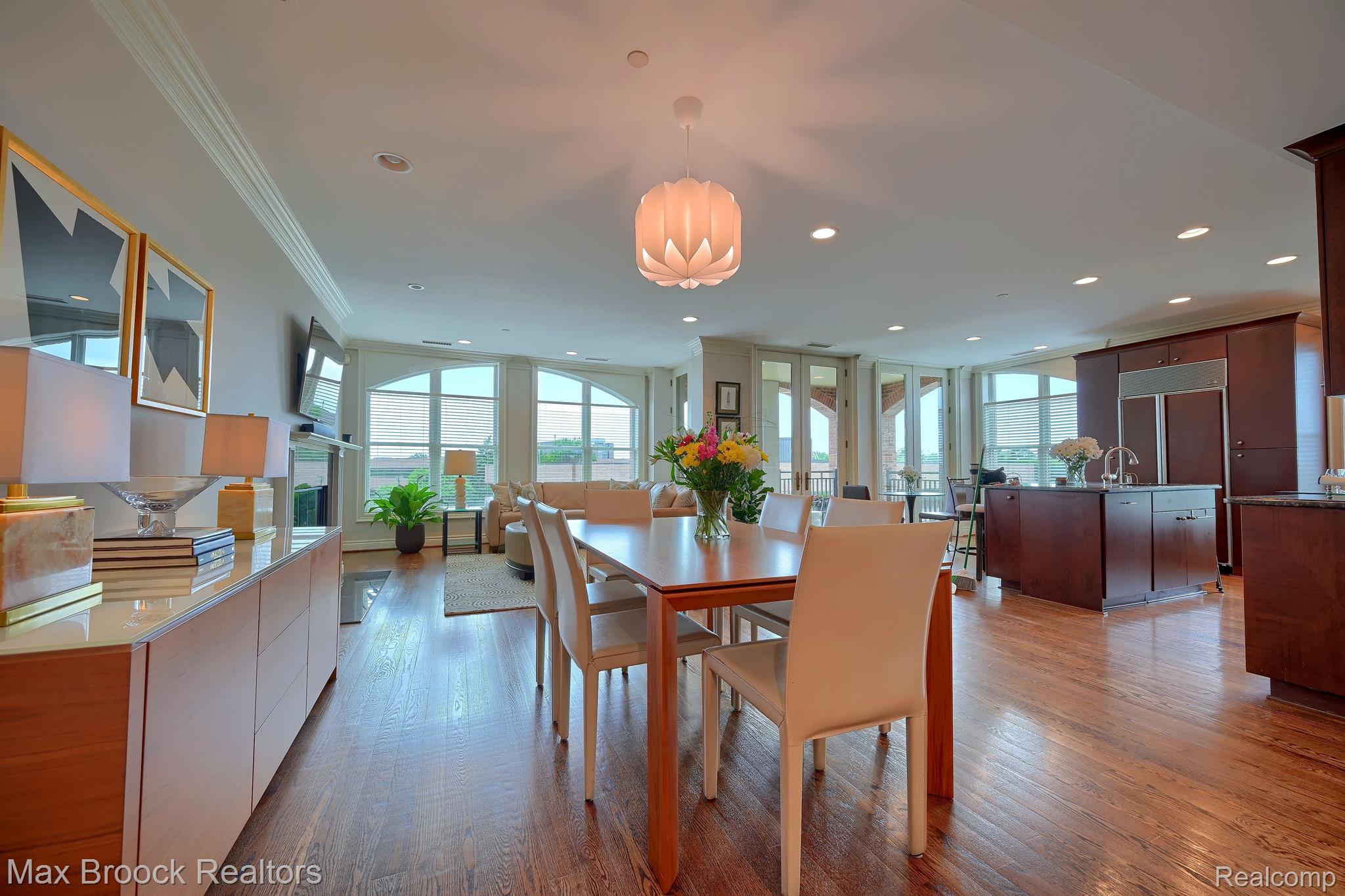 400 HAMILTON Row Unit: 400
