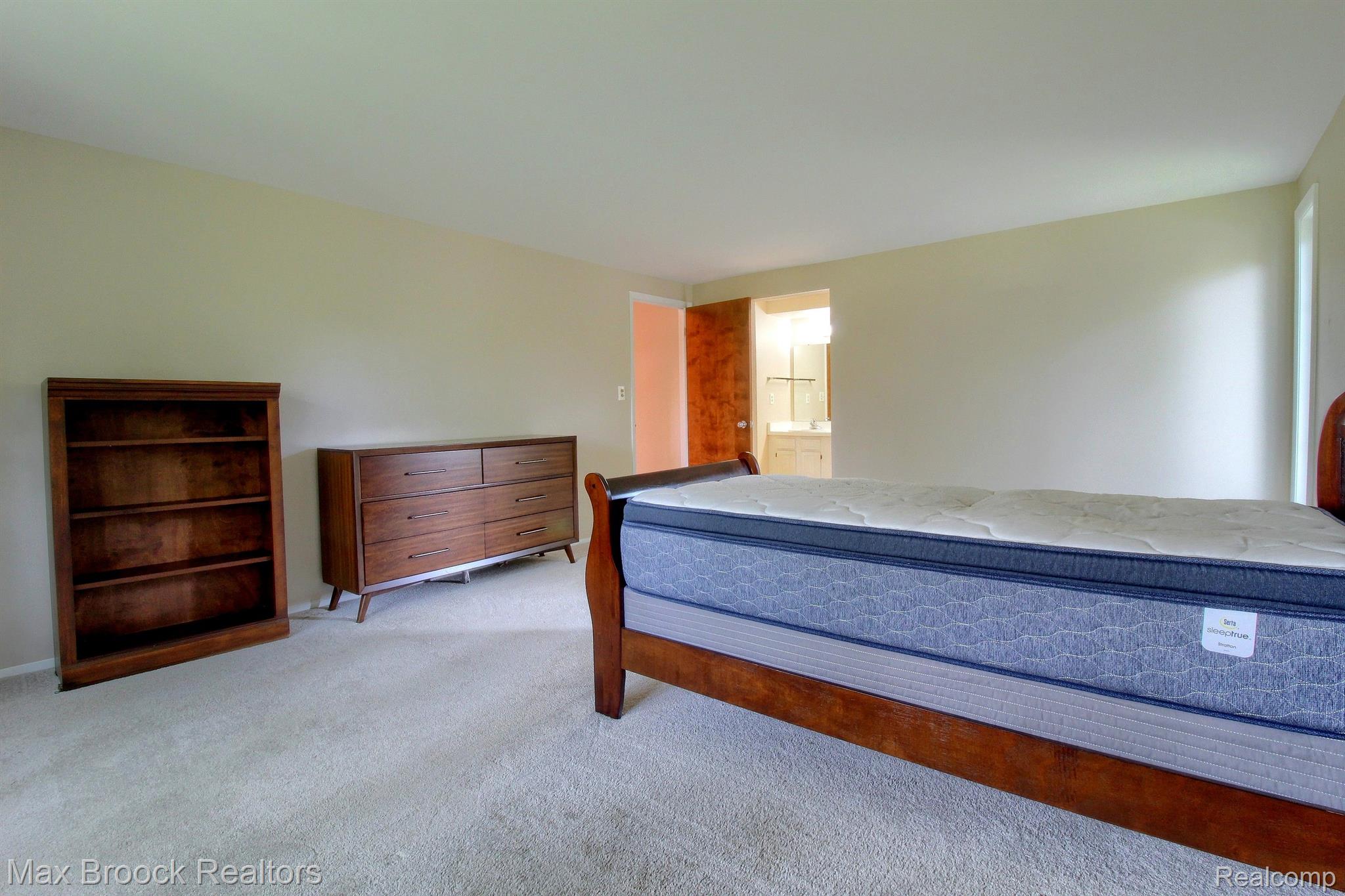 6330 TAMERLANE Drive