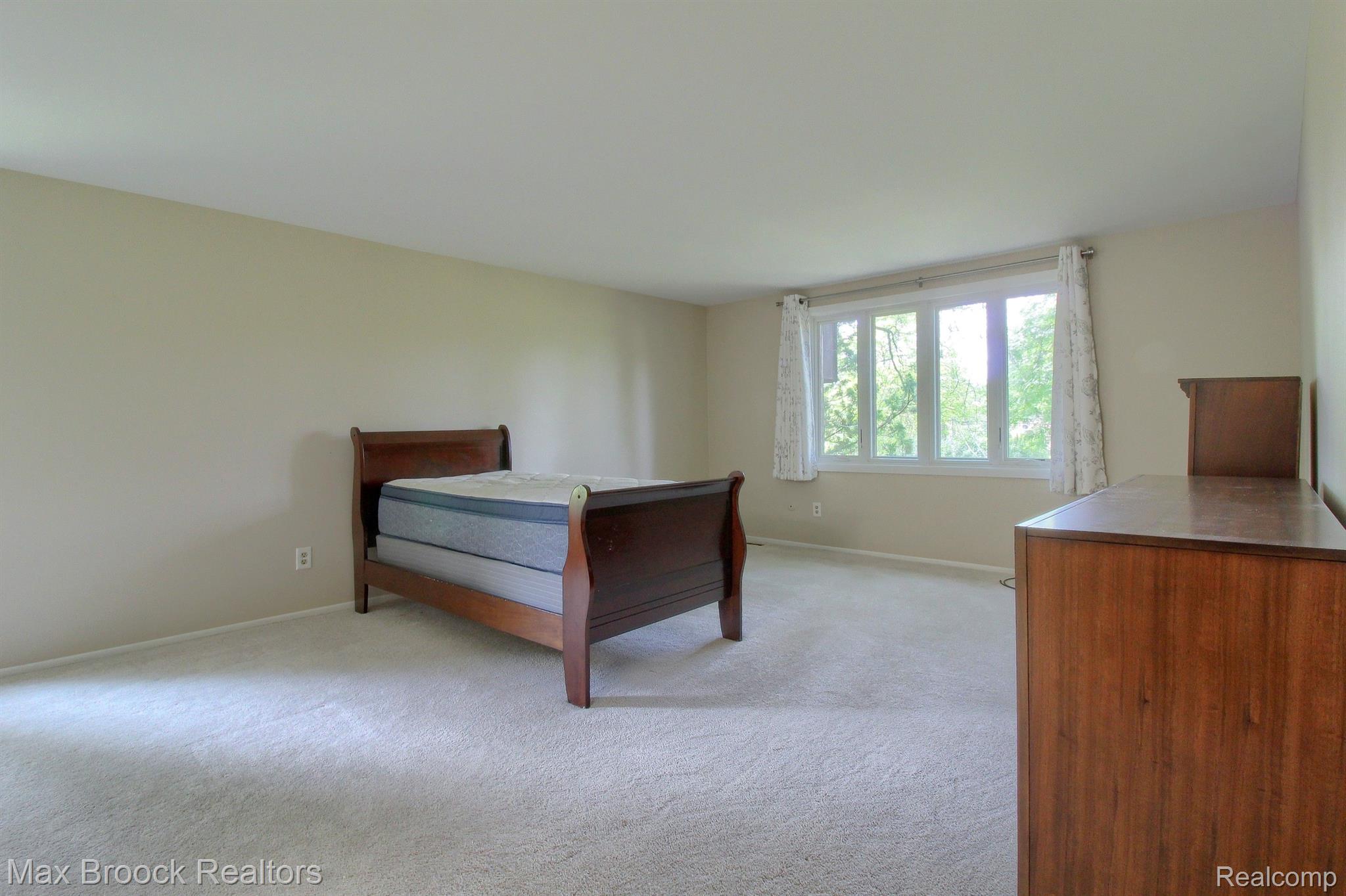 6330 TAMERLANE Drive