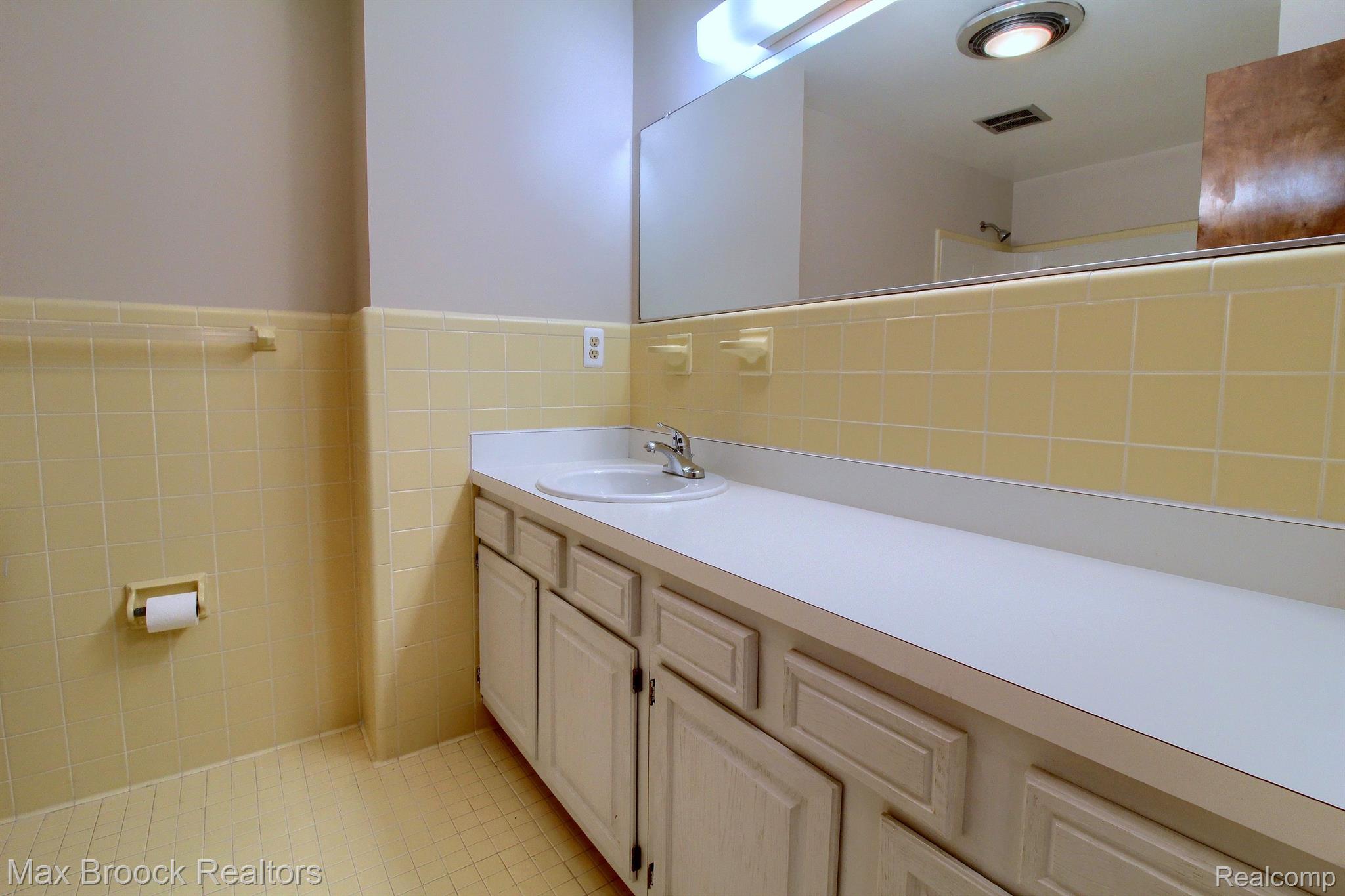 6330 TAMERLANE Drive