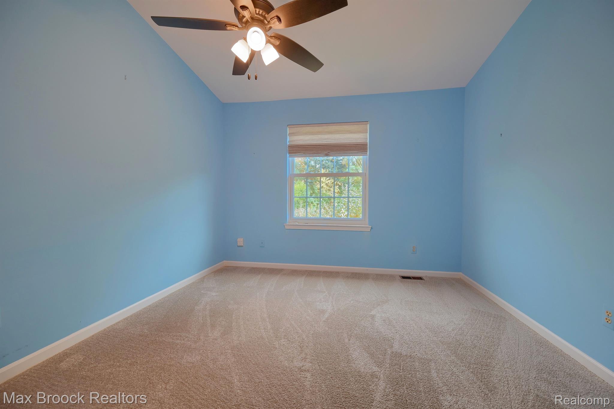 29389 BREEZEWOOD