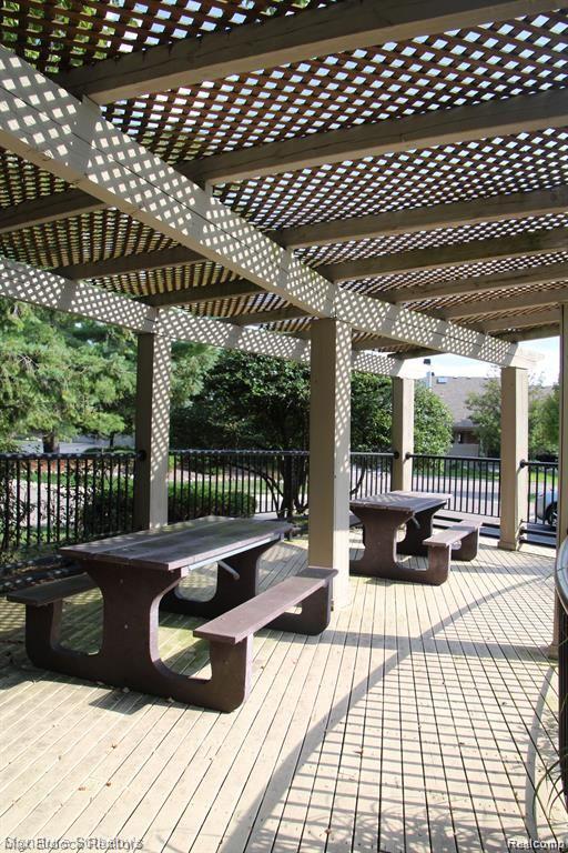 29389 BREEZEWOOD