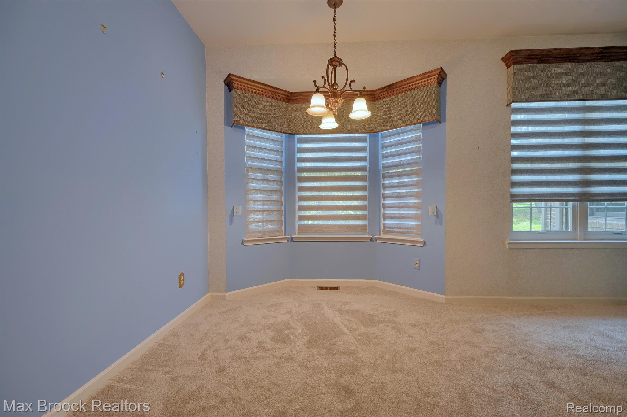 29389 BREEZEWOOD