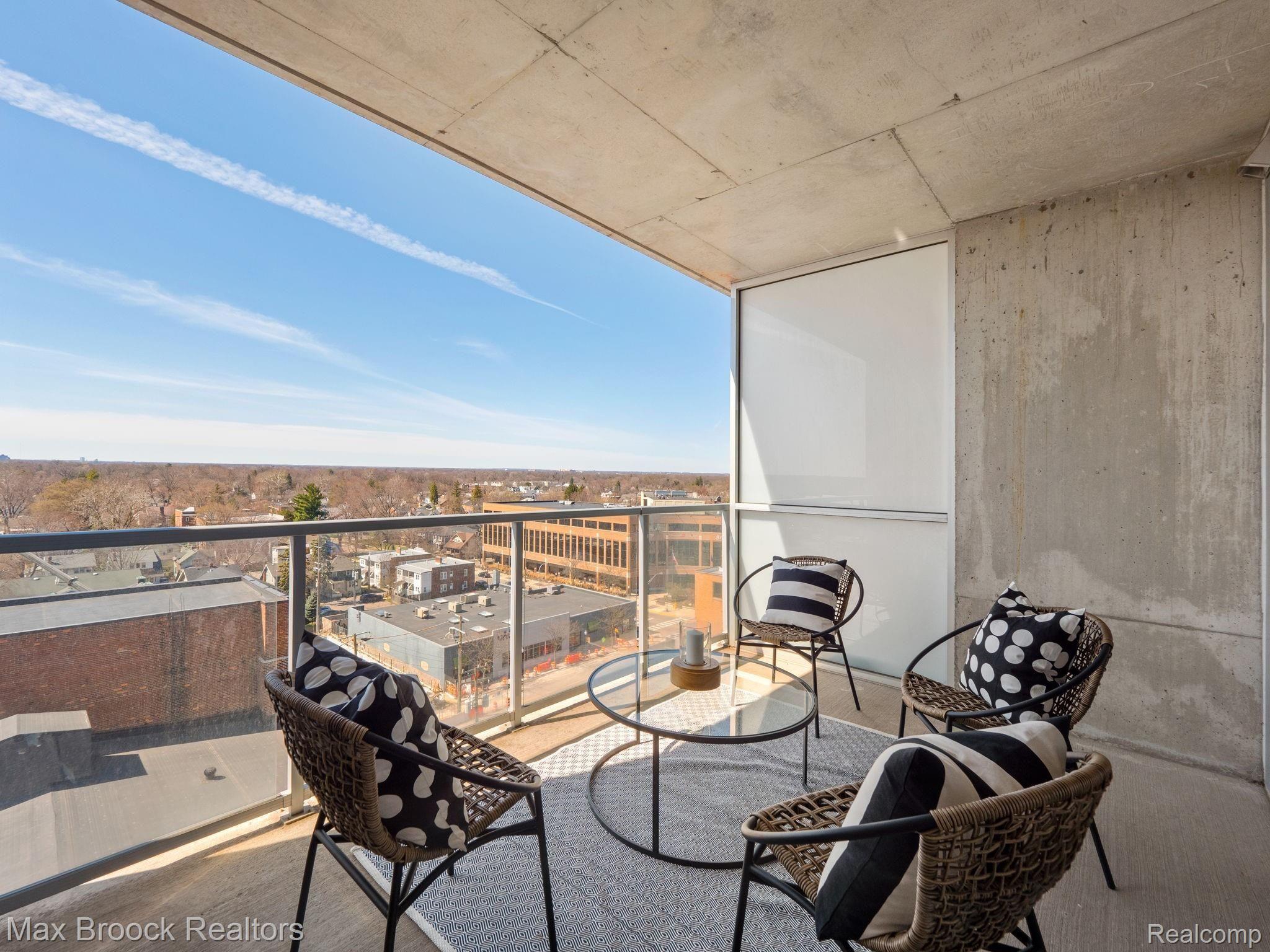 432 S WASHINGTON Avenue Unit: 905
