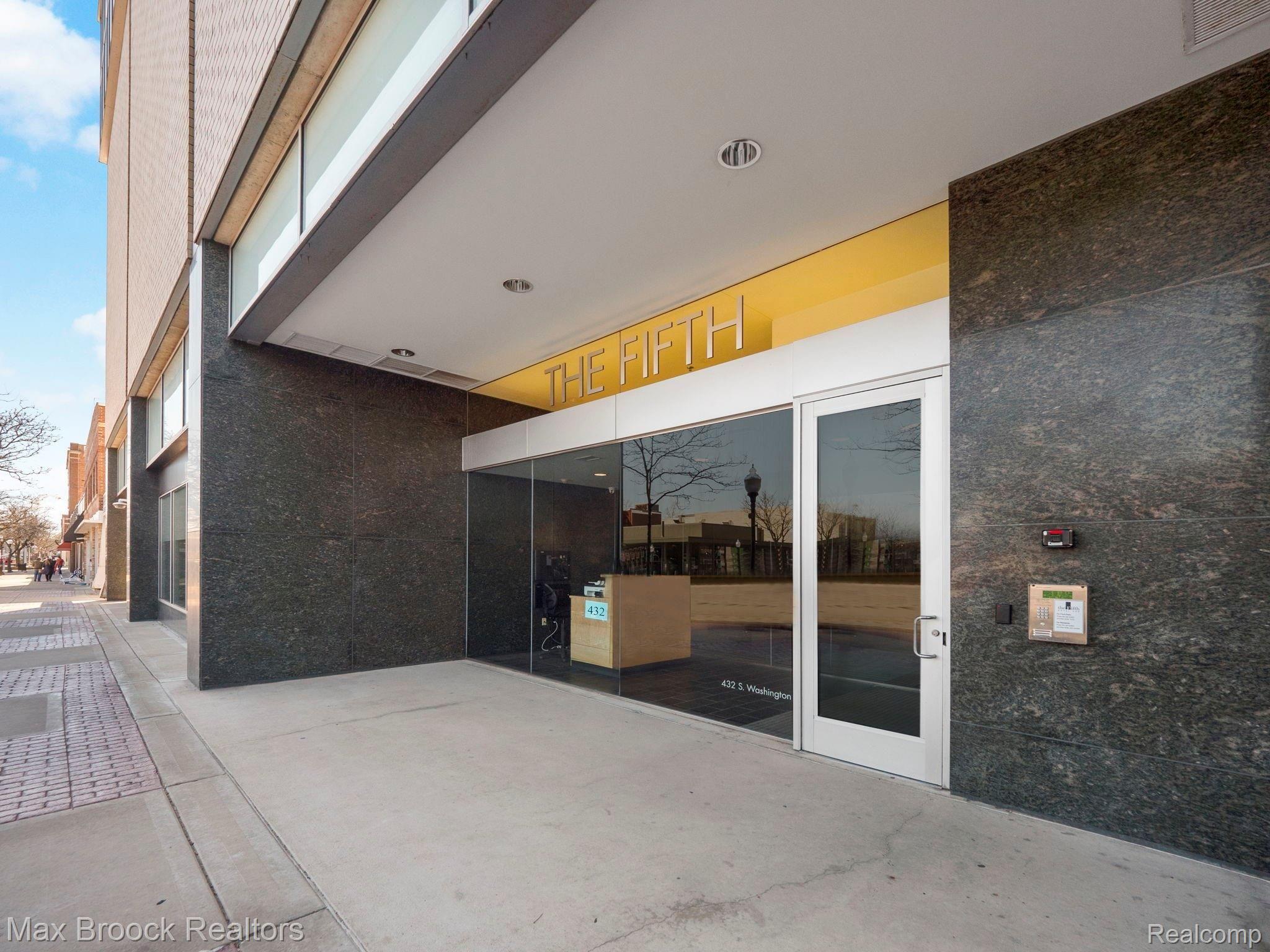 432 S WASHINGTON Avenue Unit: 905