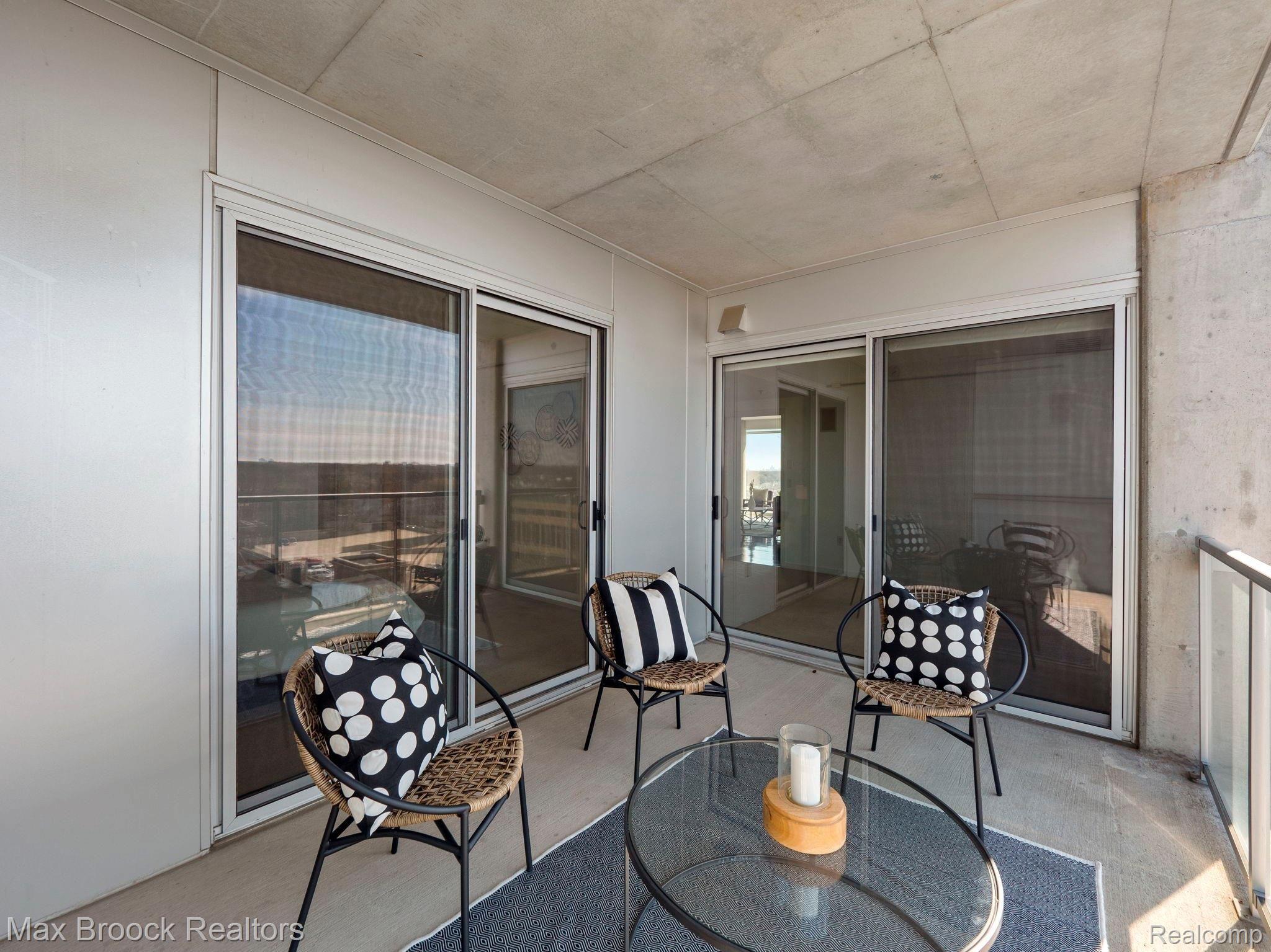 432 S WASHINGTON Avenue Unit: 905