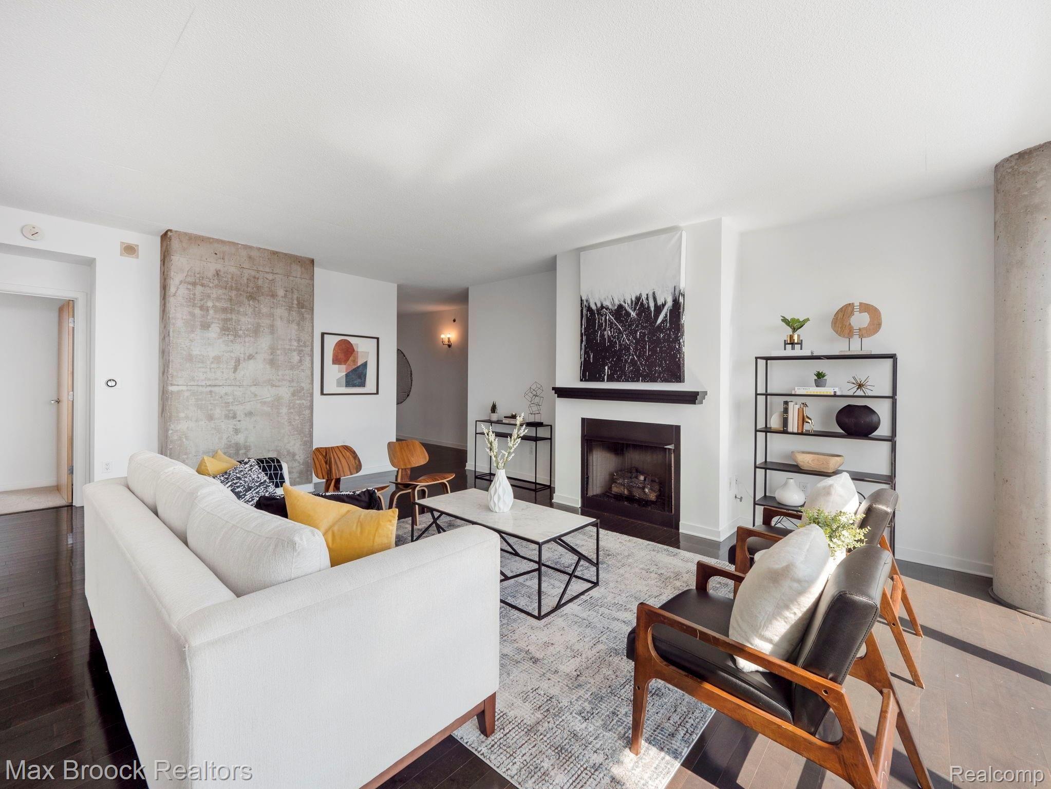 432 S WASHINGTON Avenue Unit: 905