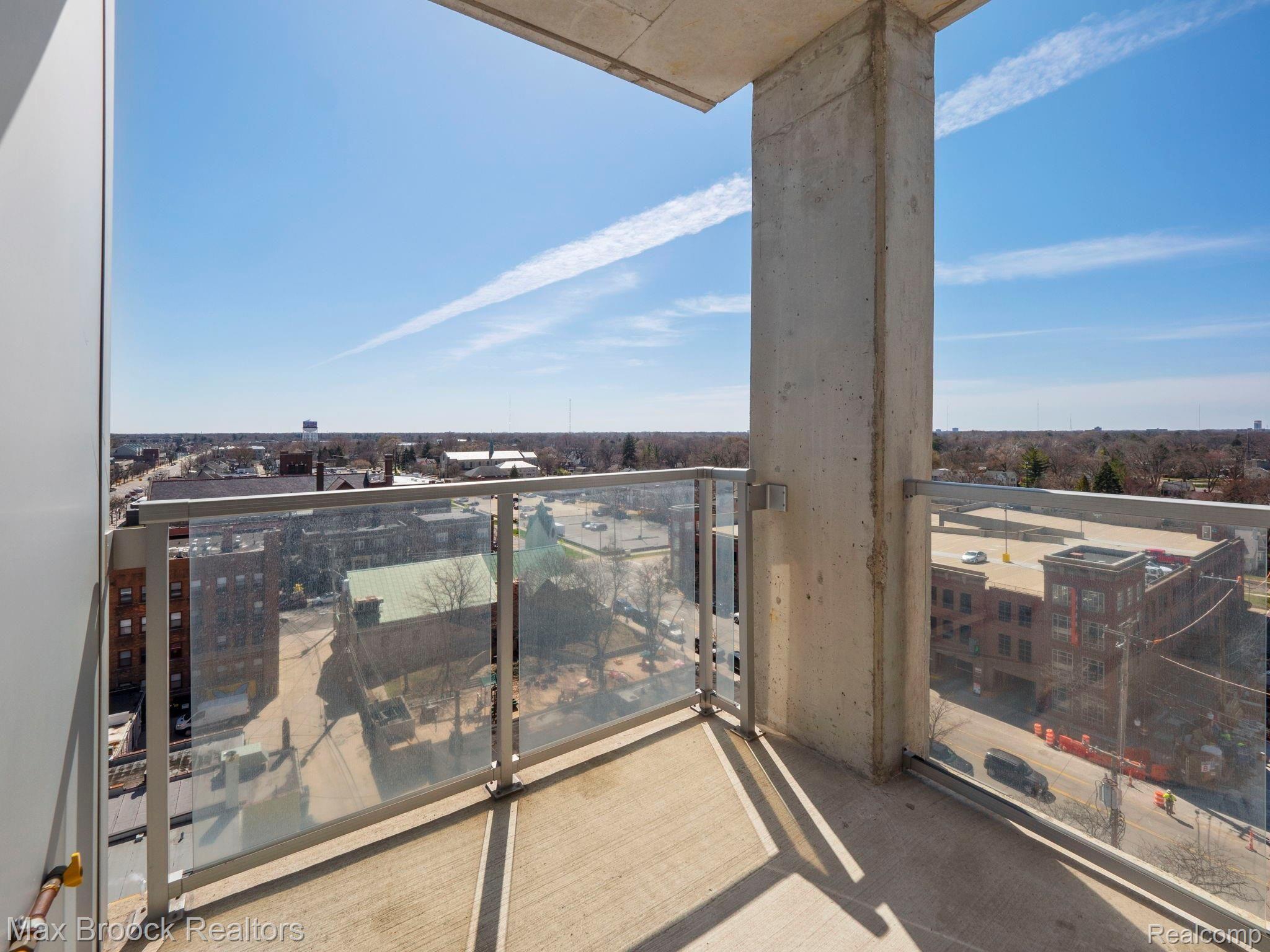 432 S WASHINGTON Avenue Unit: 905