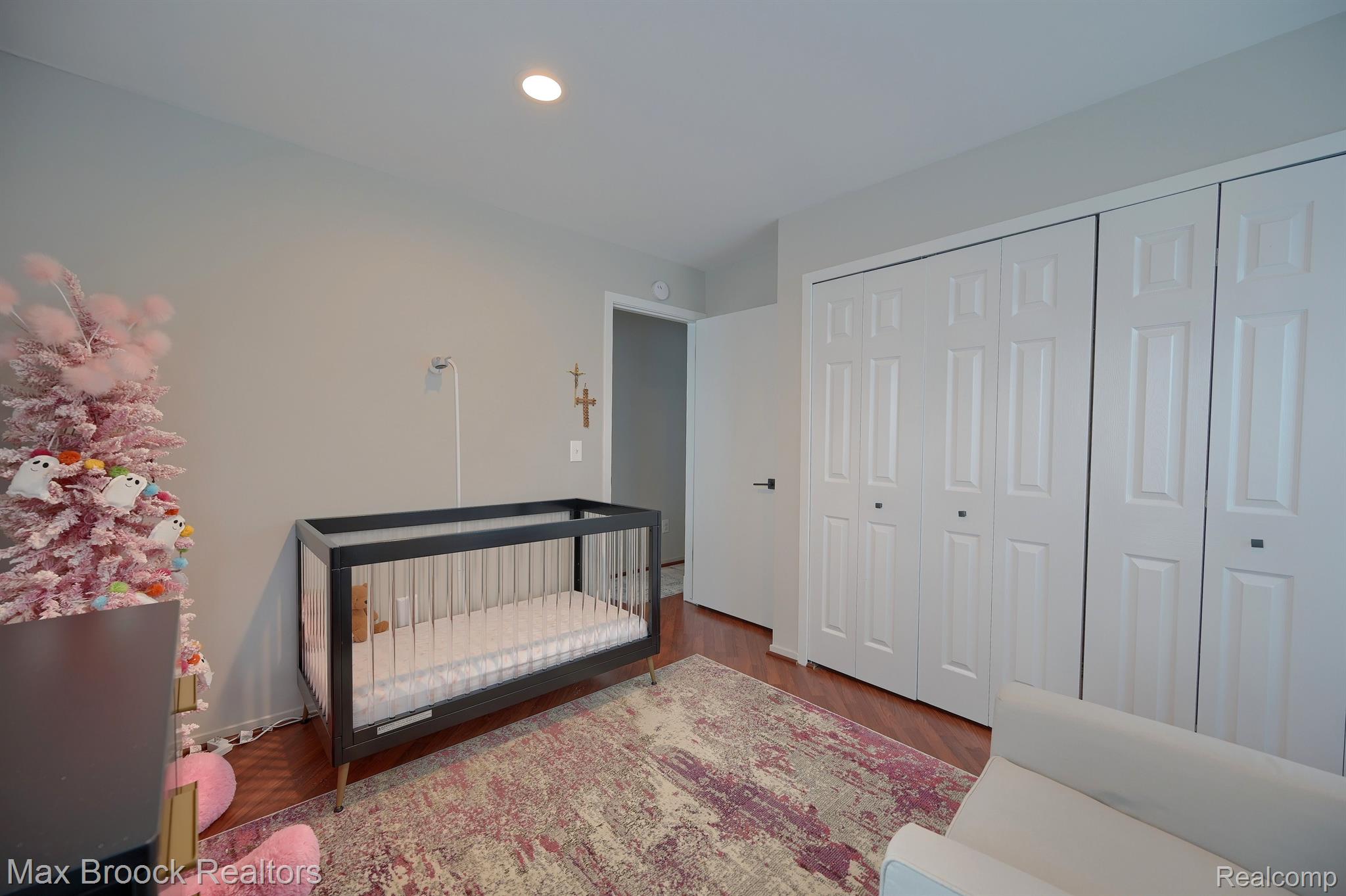 6630 HEARTHSIDE