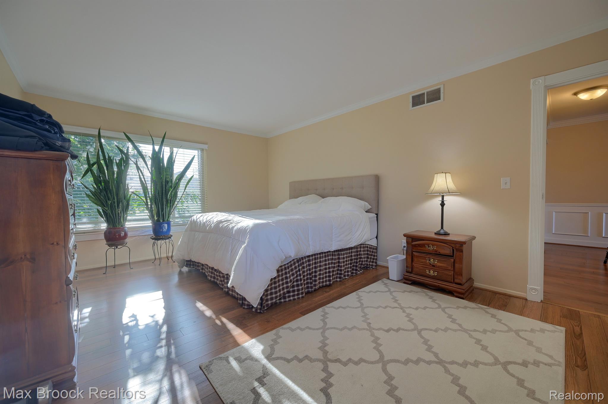 2027 KLINGENSMITH Road Unit: 105