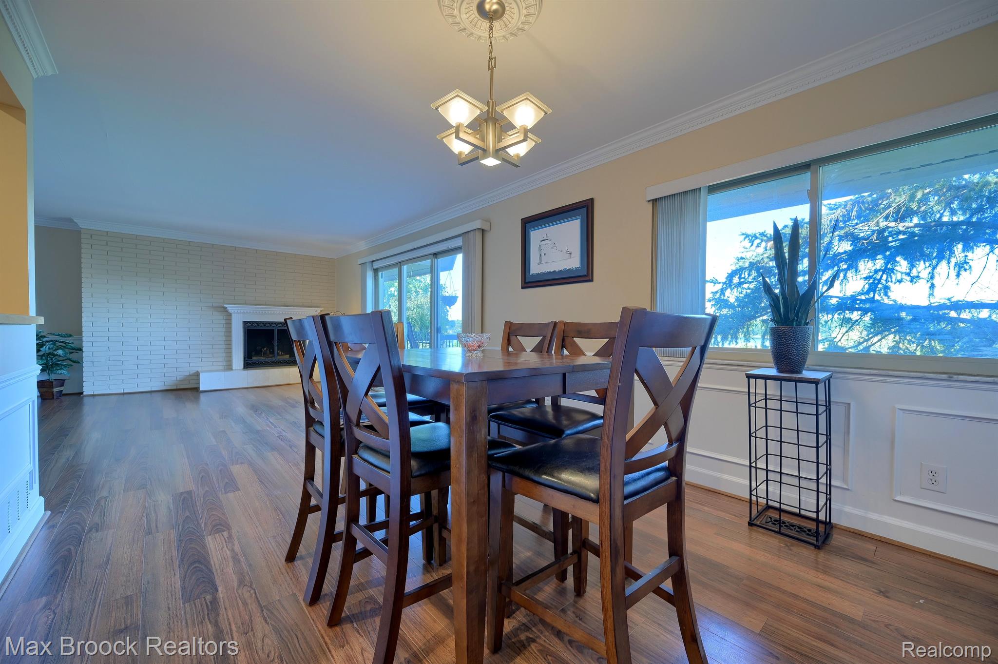 2027 KLINGENSMITH Road Unit: 105