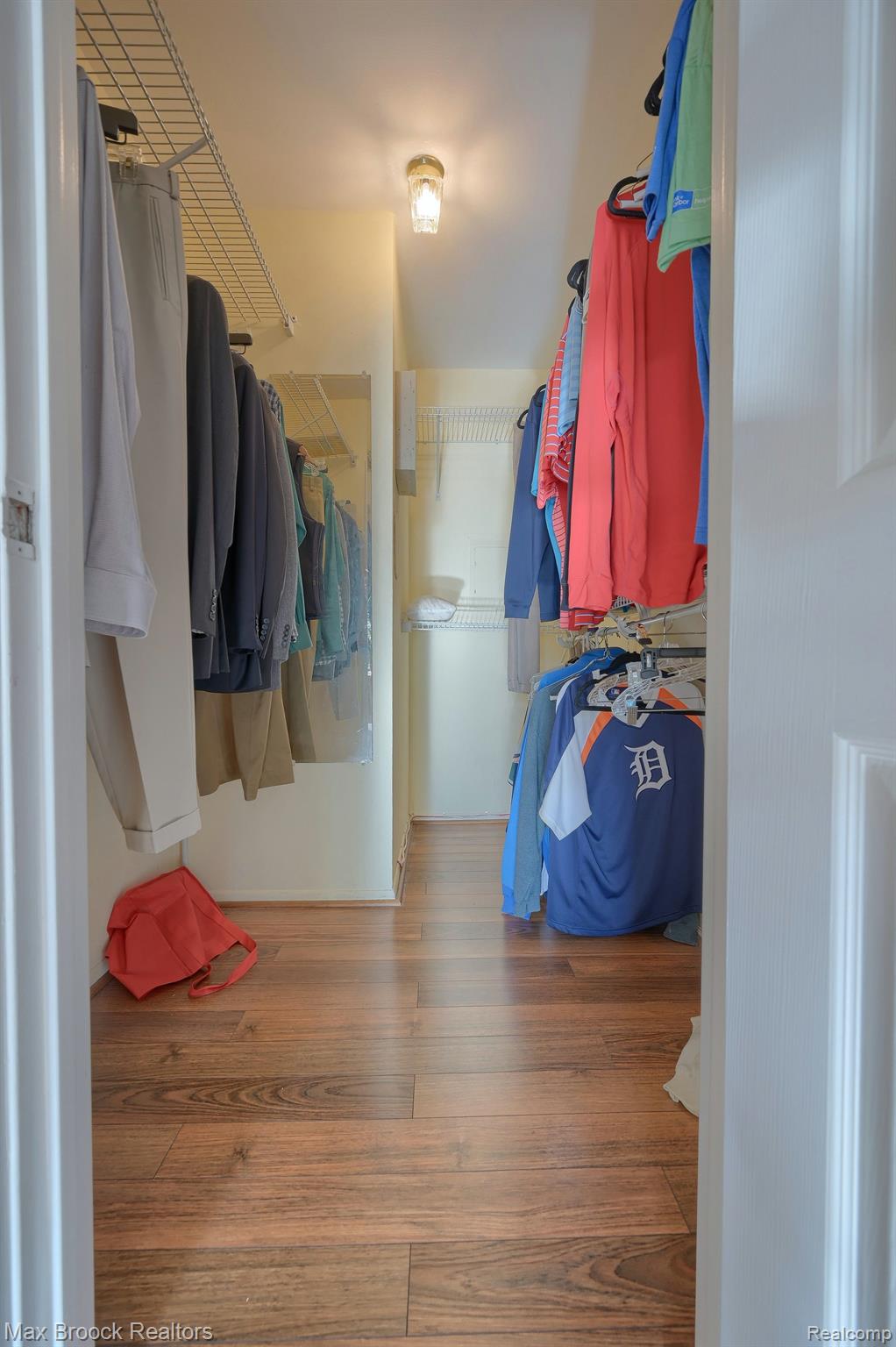 2027 KLINGENSMITH Road Unit: 105