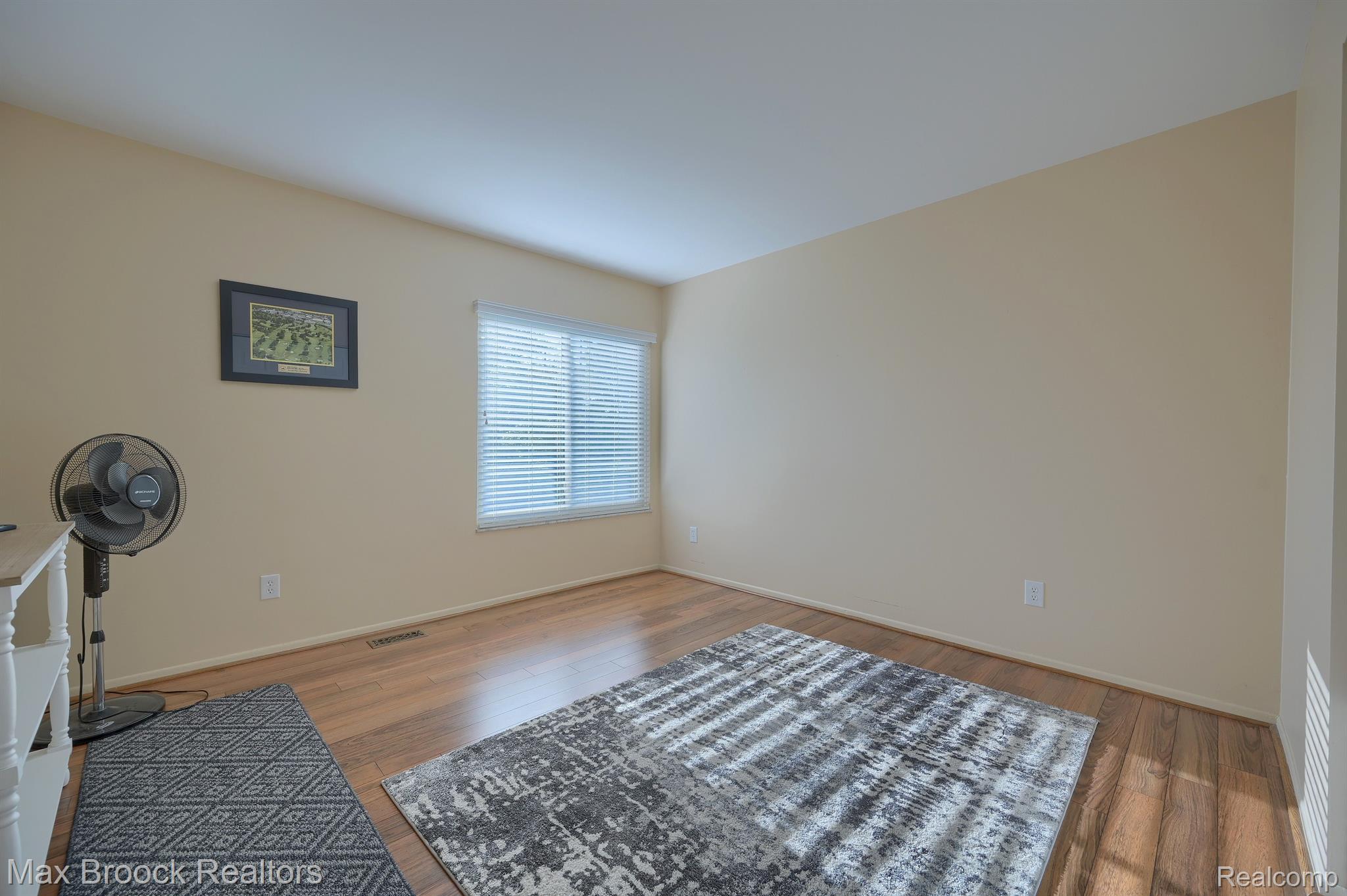 2027 KLINGENSMITH Road Unit: 105