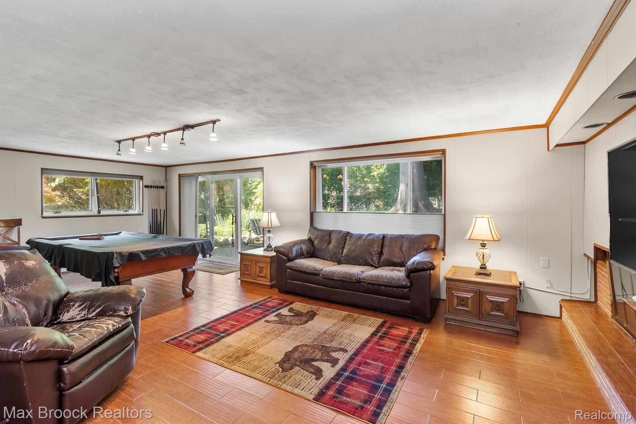 1904 SHORE HILL Drive