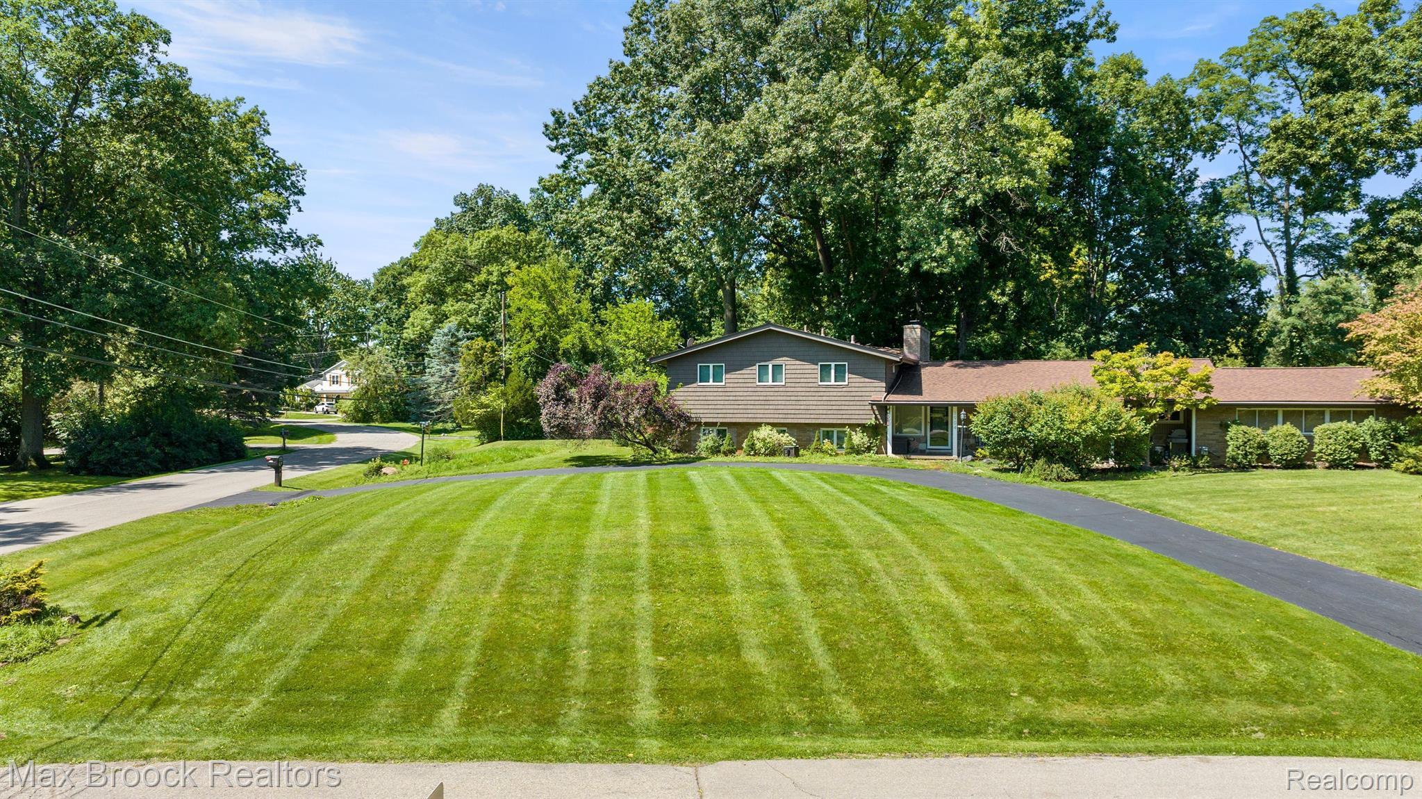 1904 SHORE HILL Drive