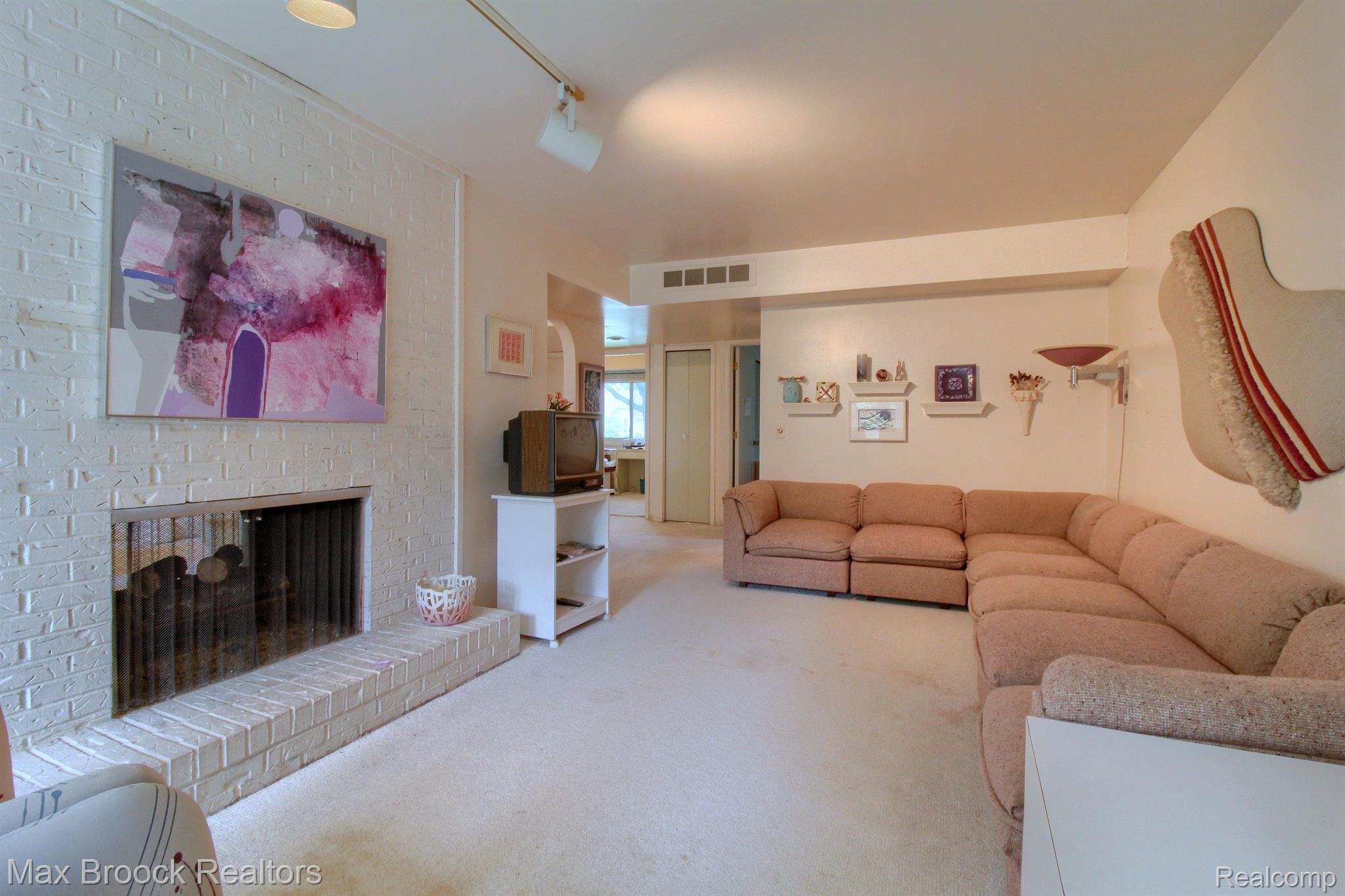 34347 LAKEHURST Drive