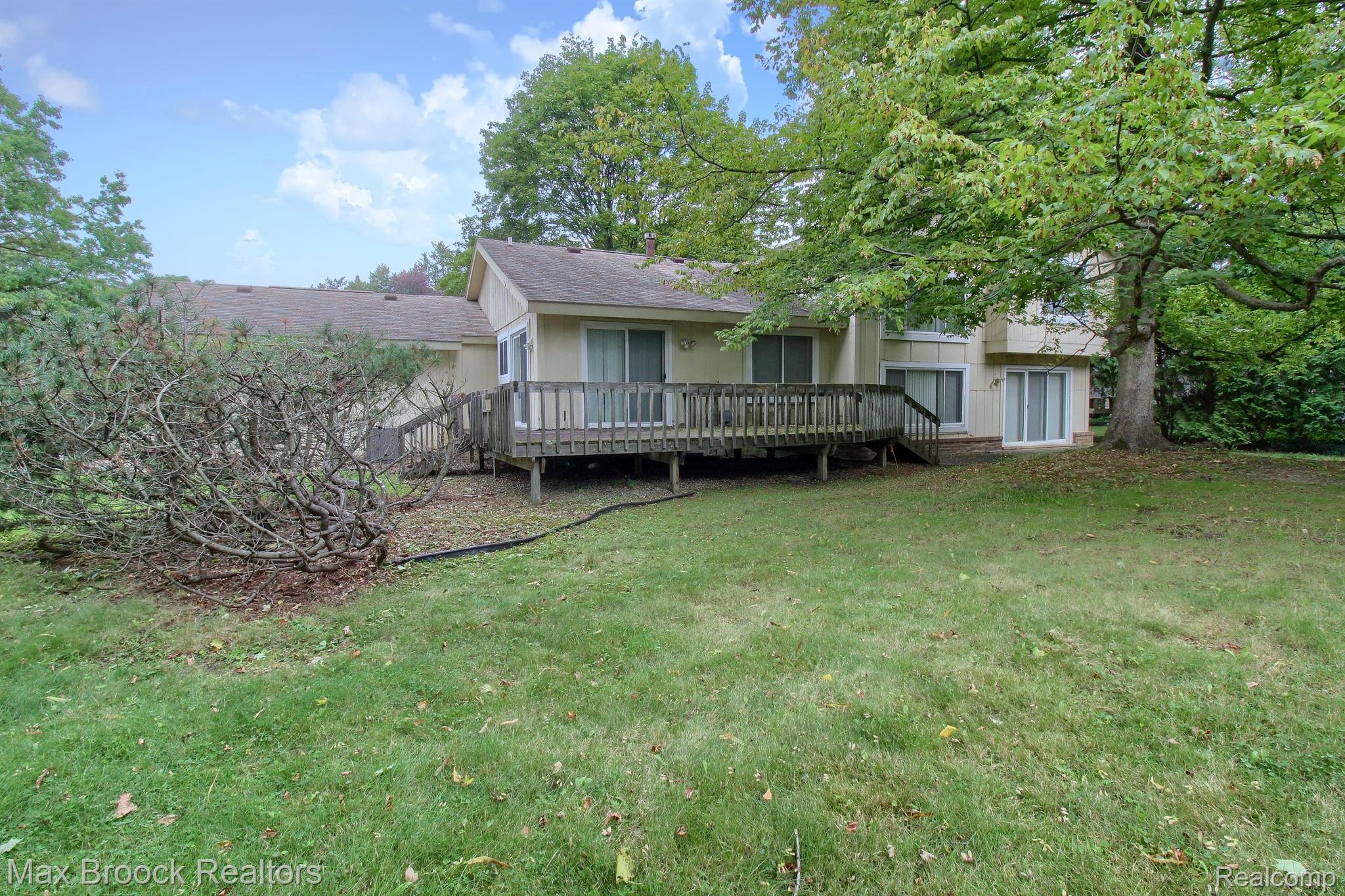34347 LAKEHURST Drive