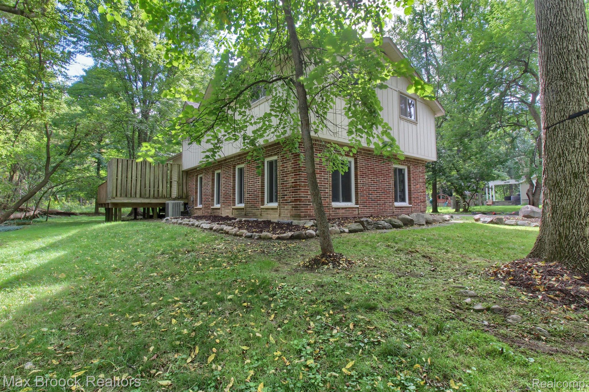 5811 Pontiac Trail
