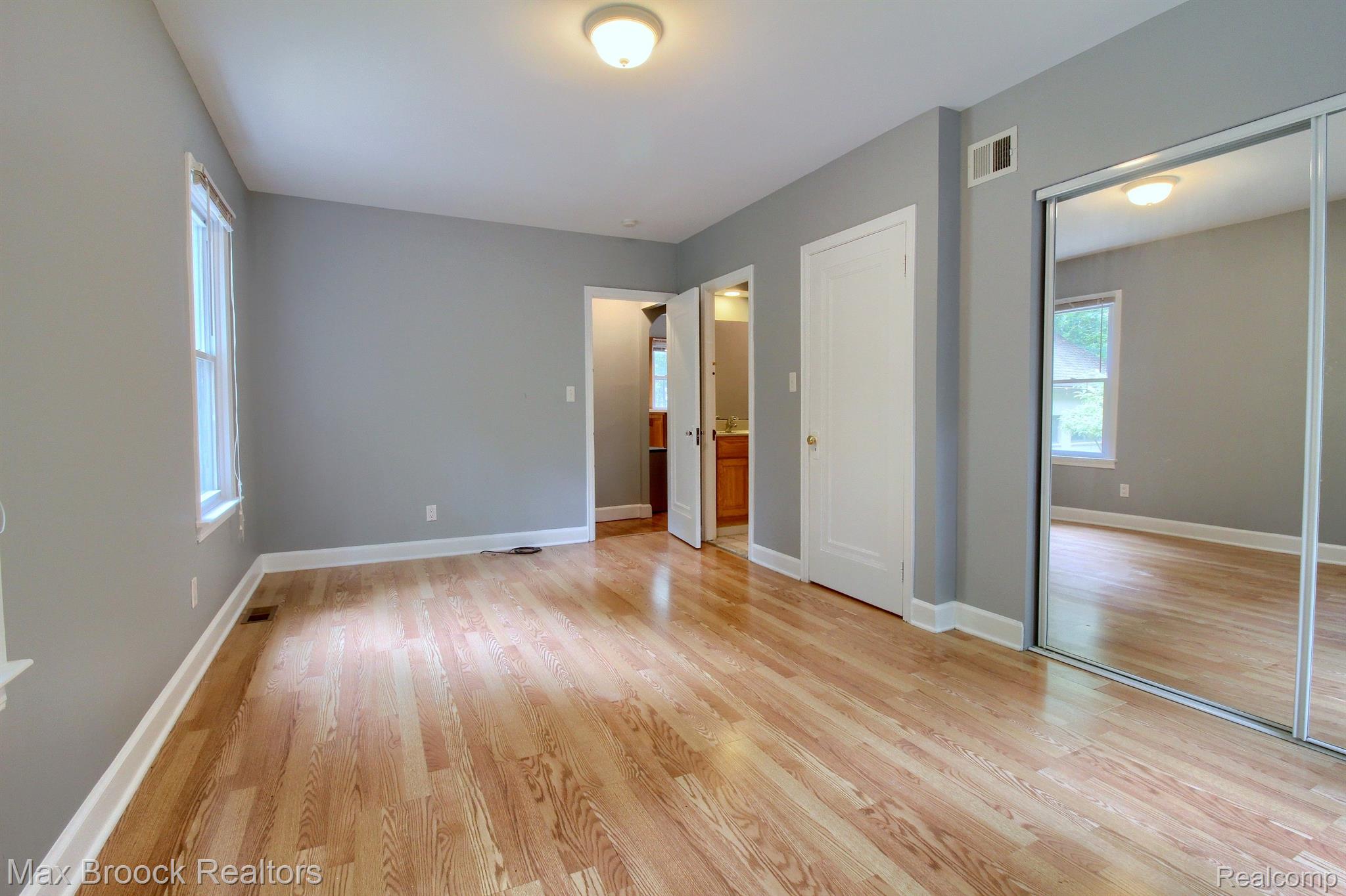 5811 Pontiac Trail
