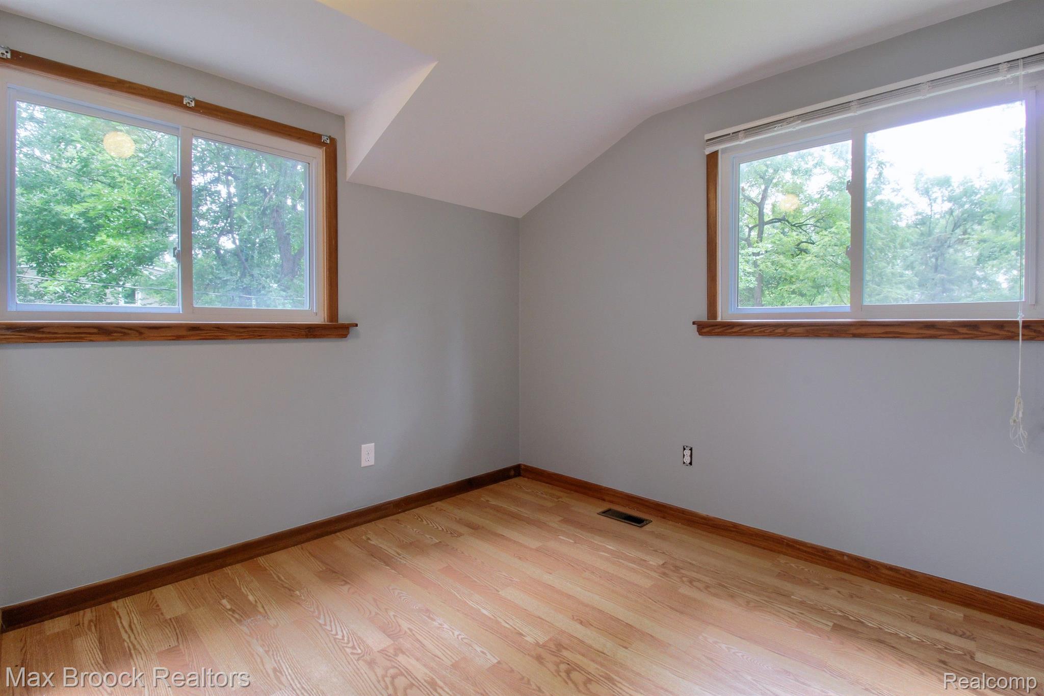 5811 Pontiac Trail
