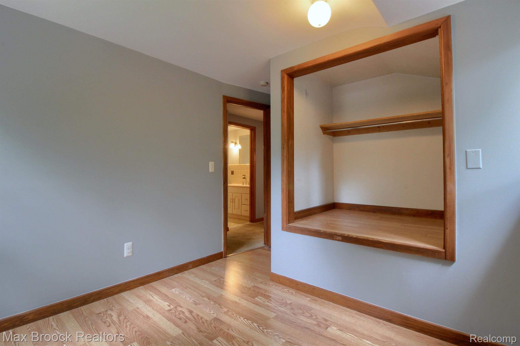 5811 Pontiac Trail