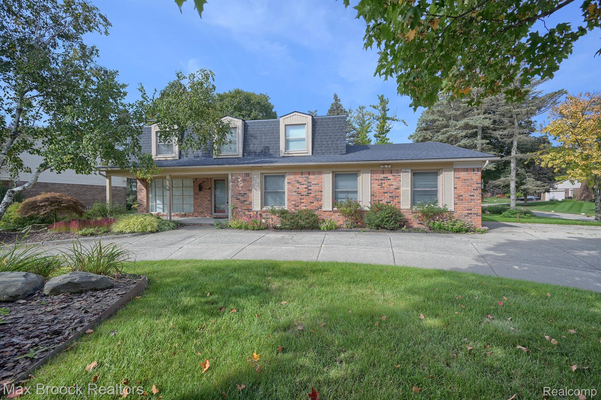 28857 LAKE PARK Drive