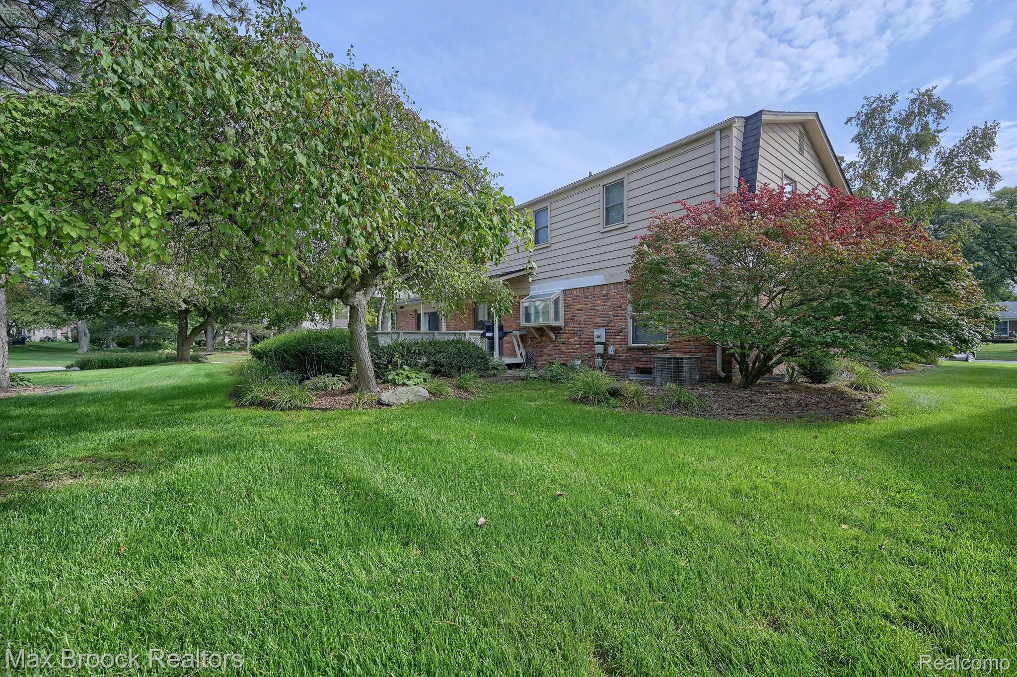28857 LAKE PARK Drive