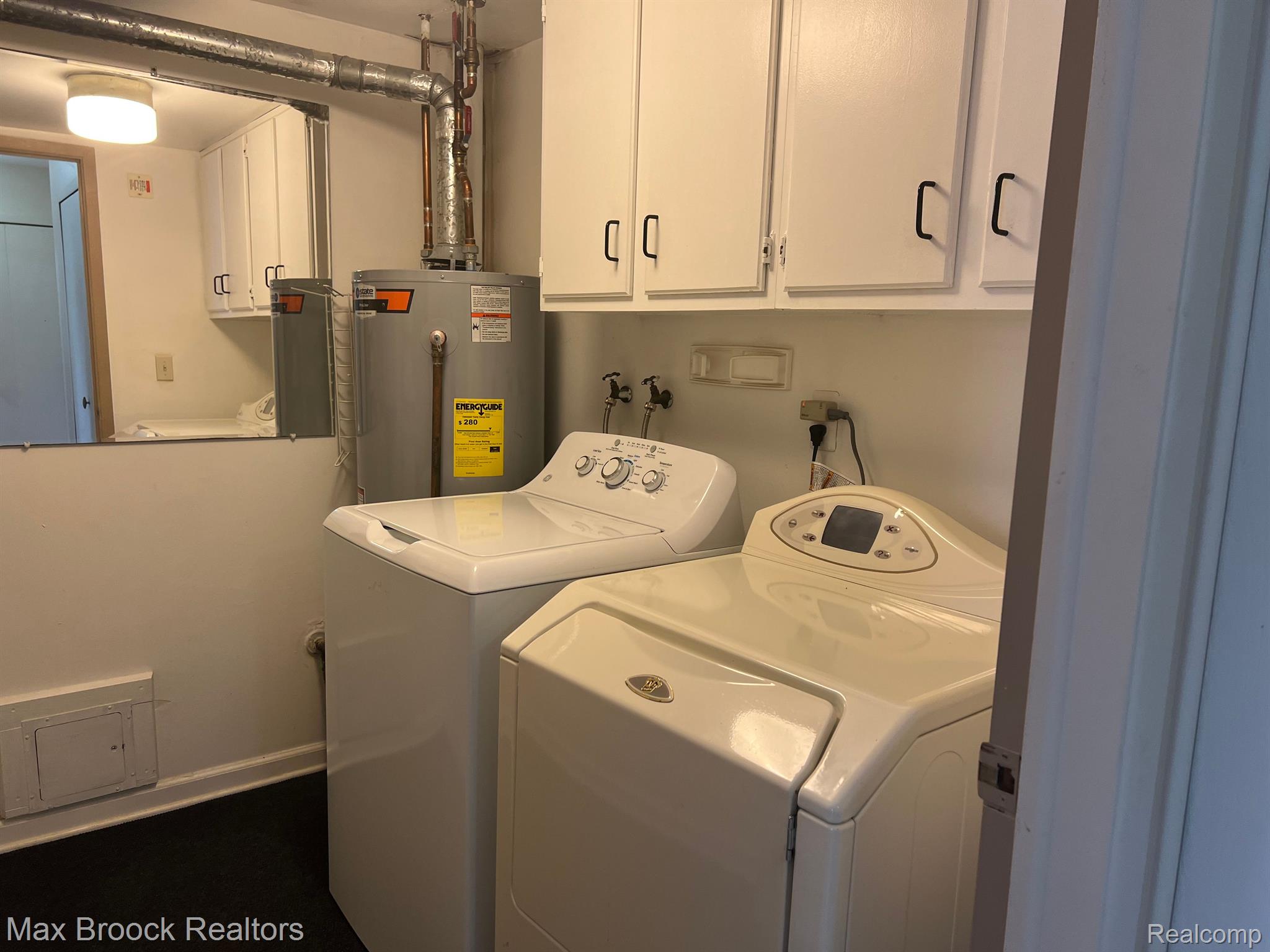 3915 LONE PINE UNIT 101 Road Unit: 101