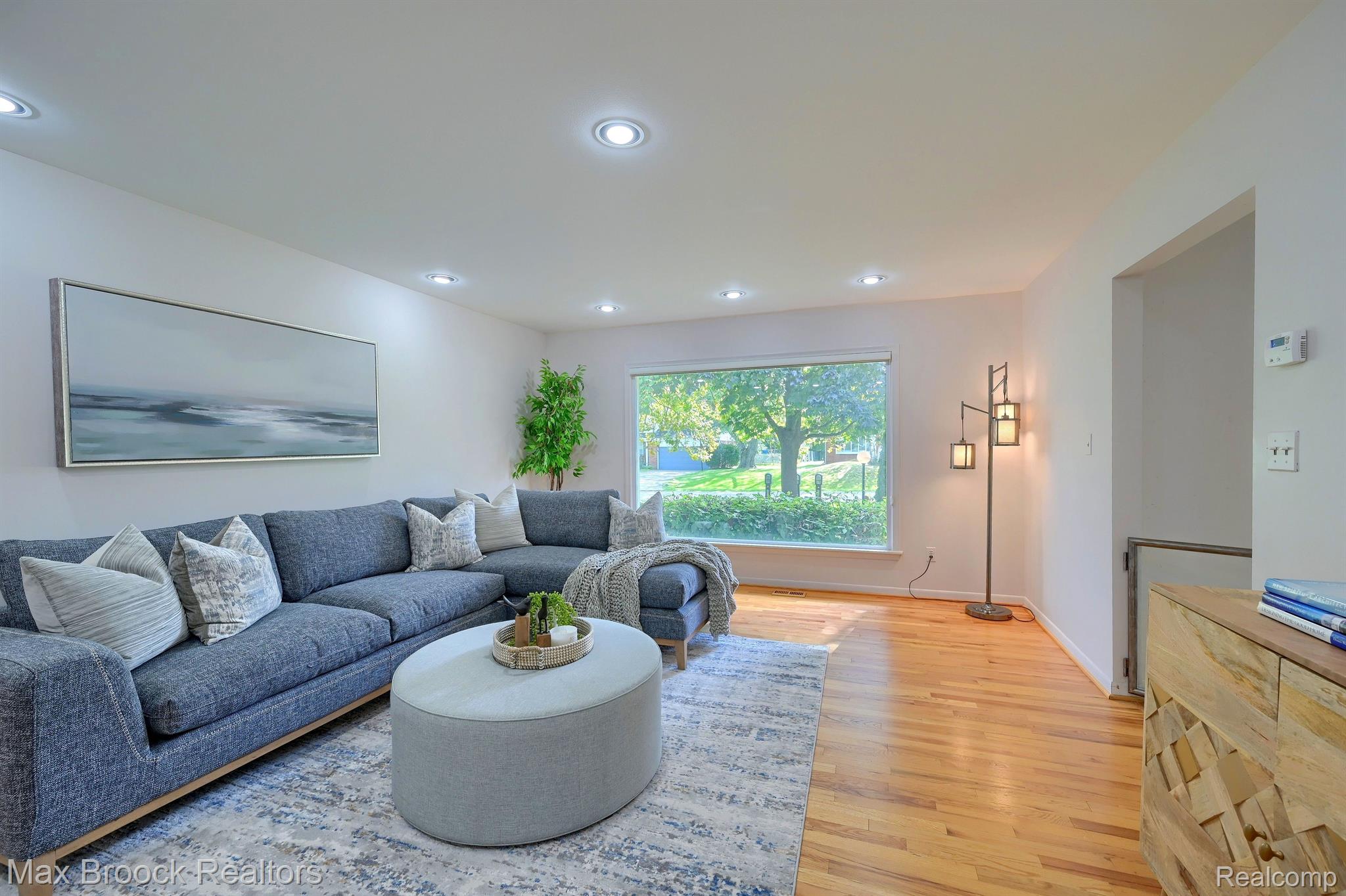 5354 DEERFIELD VILLAGE Drive