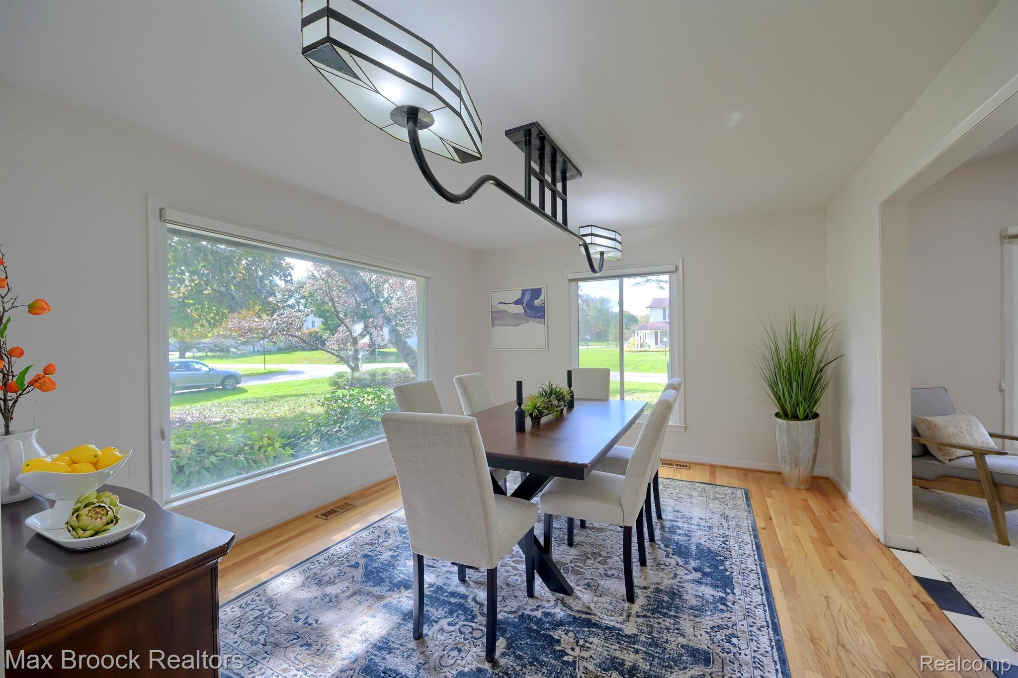5354 DEERFIELD VILLAGE Drive