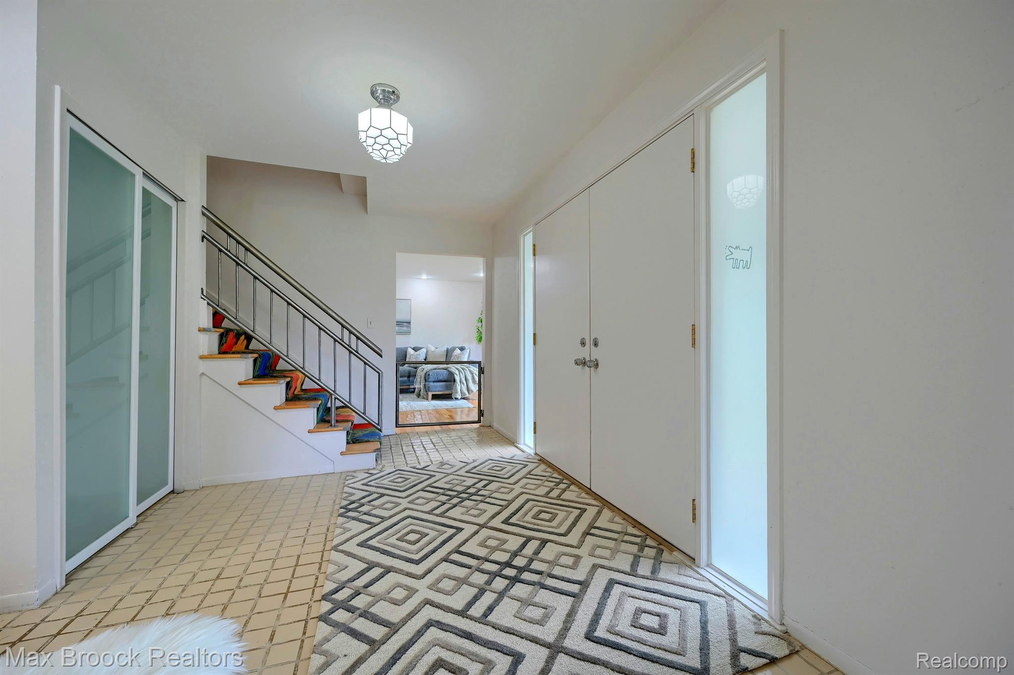 5354 DEERFIELD VILLAGE Drive