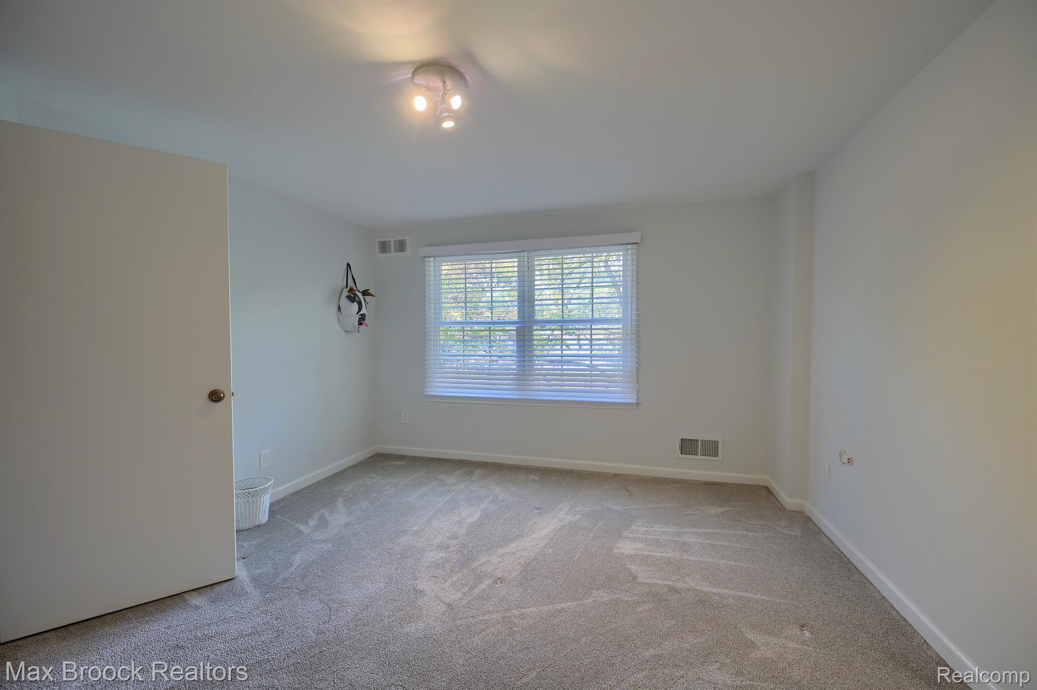 35181 SPRING HILL Road