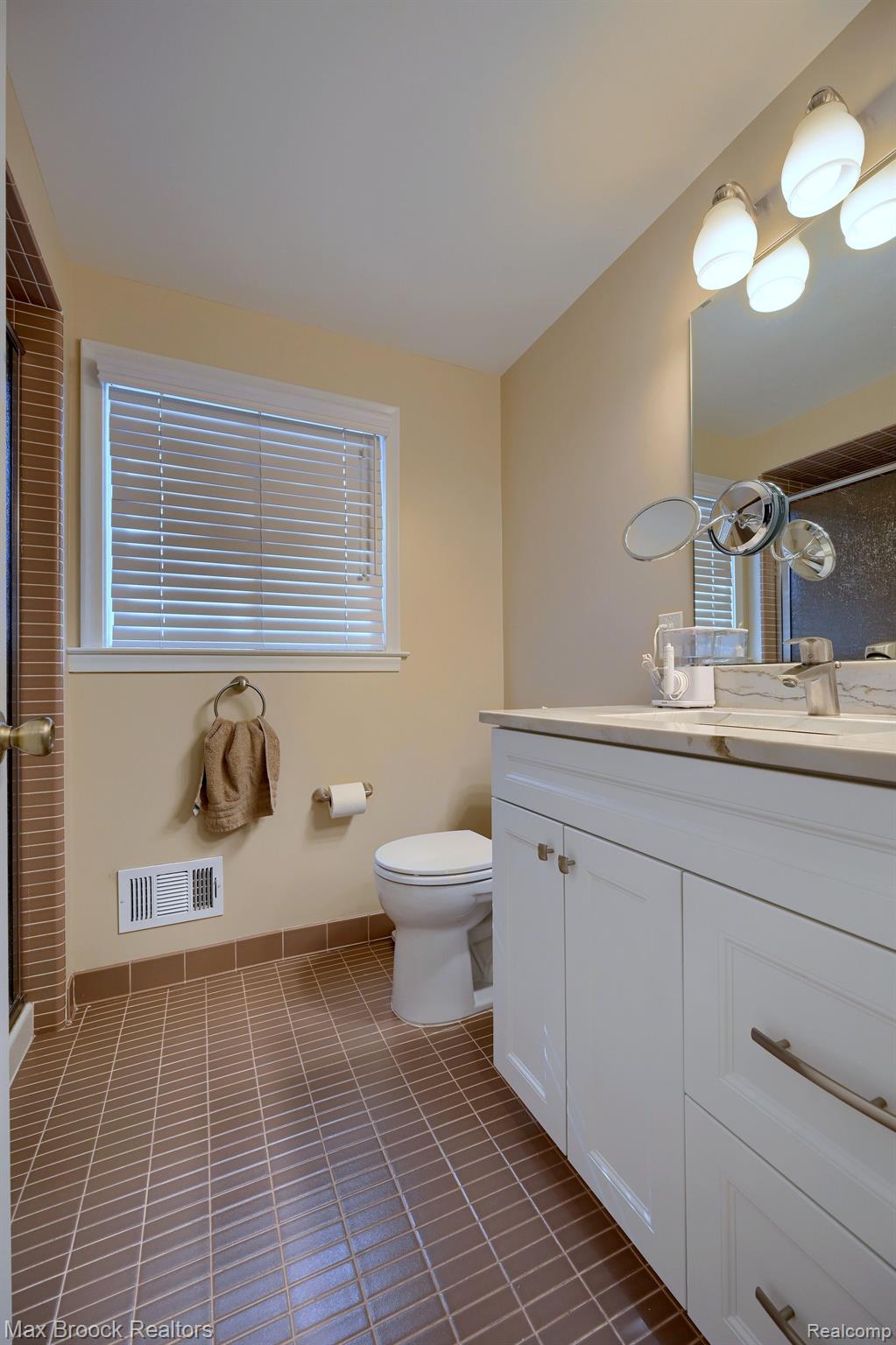 35181 SPRING HILL Road