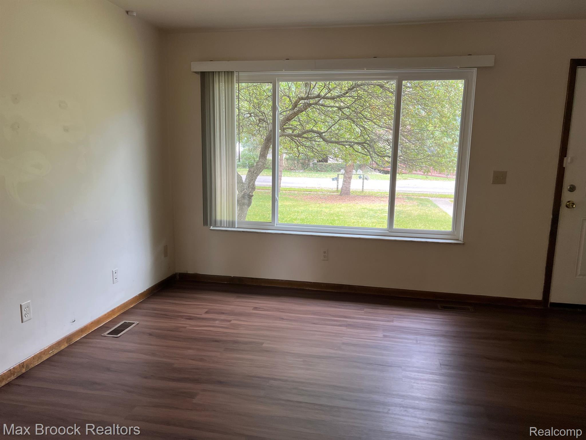 5133 CASS ELIZABETH Road