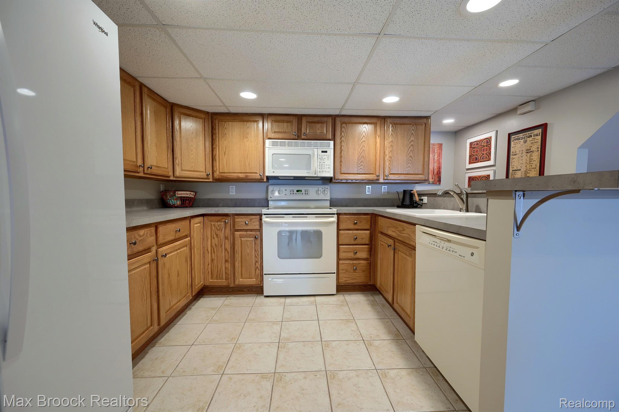 1644 BOULDER Court