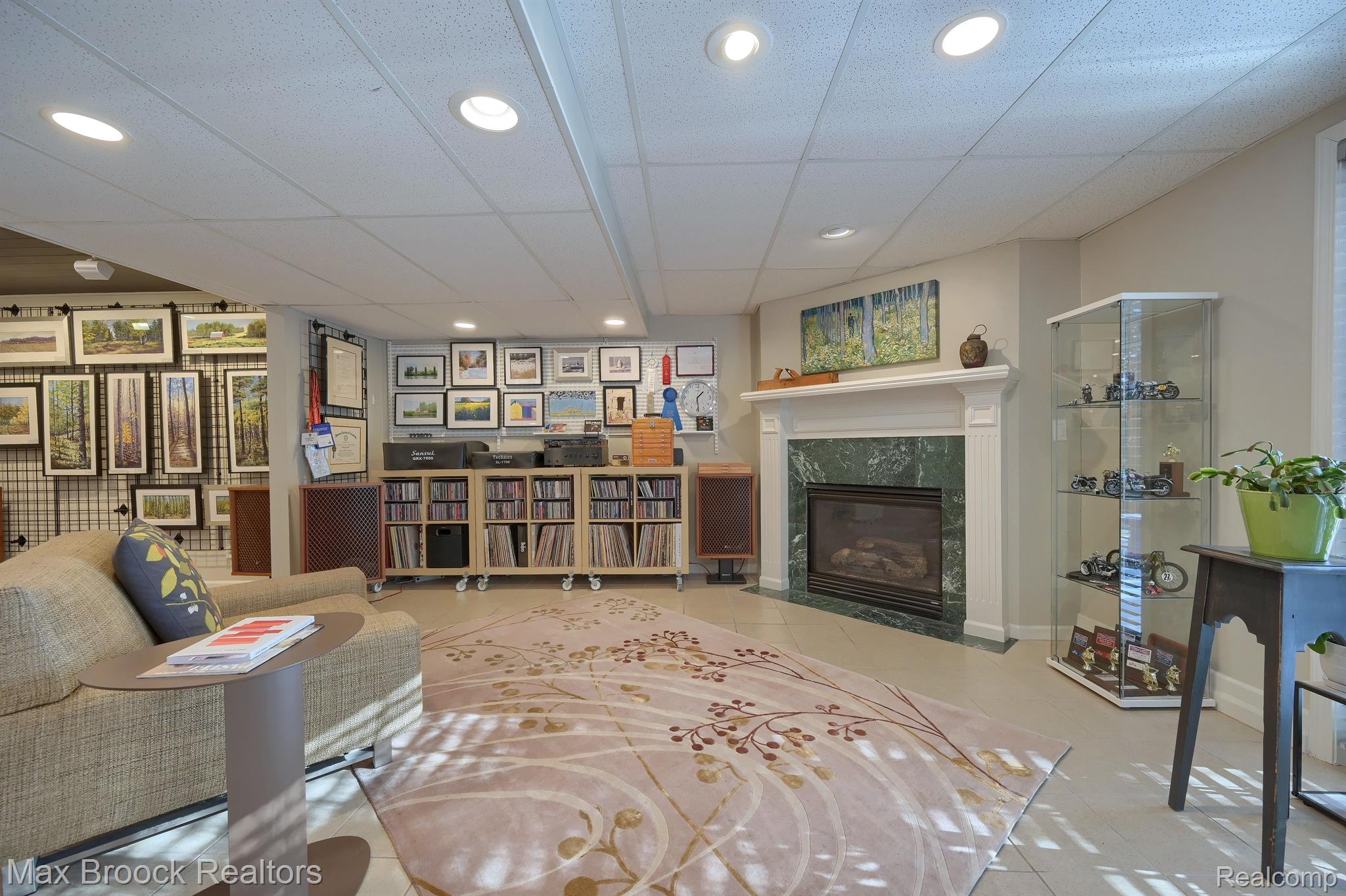 1644 BOULDER Court