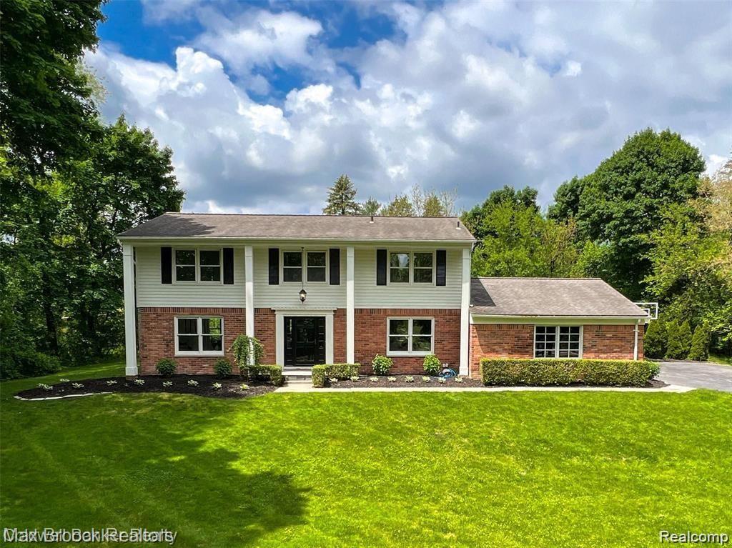 3880 LAHSER Road