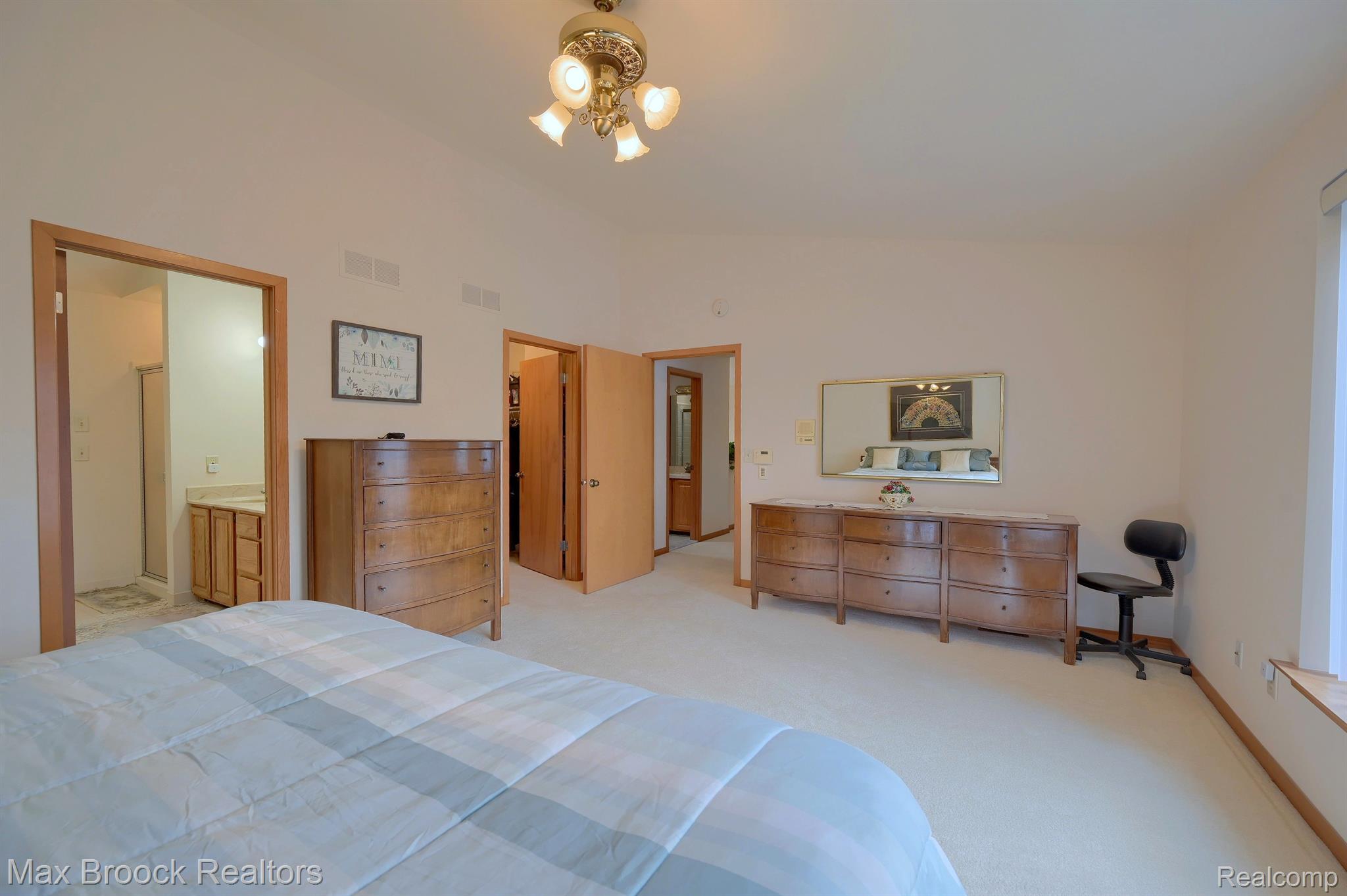 5269 POND BLUFF Drive