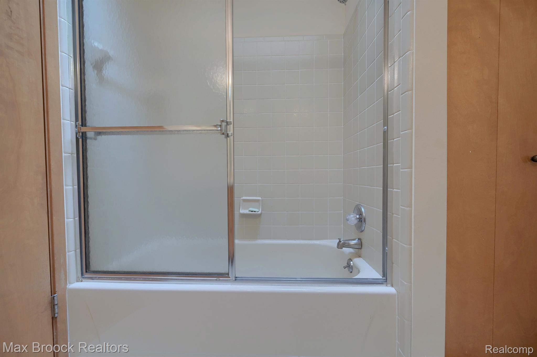 5269 POND BLUFF Drive