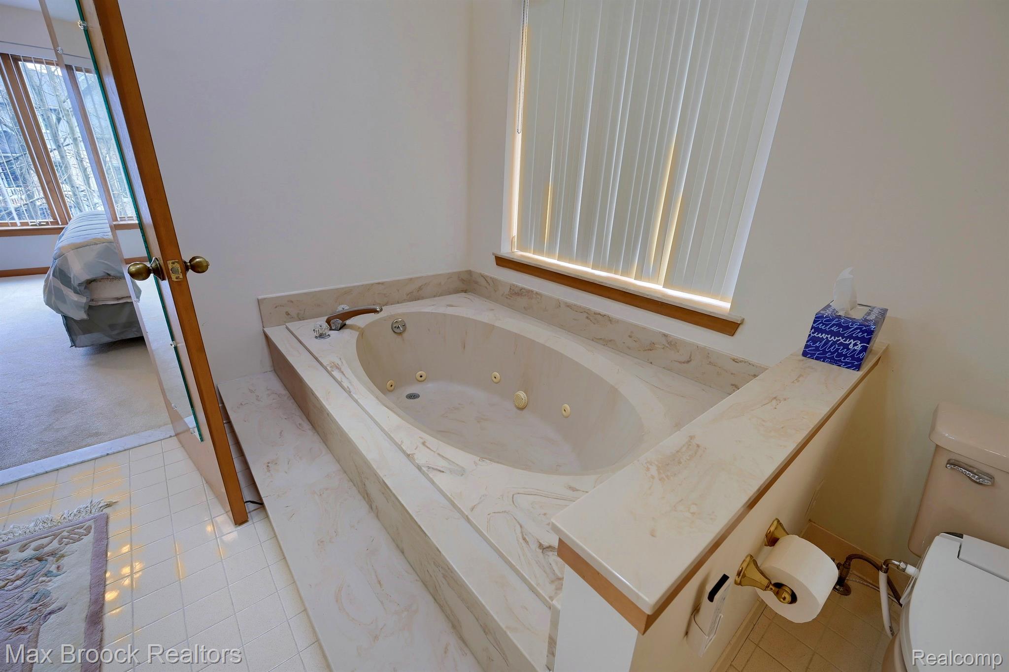 5269 POND BLUFF Drive