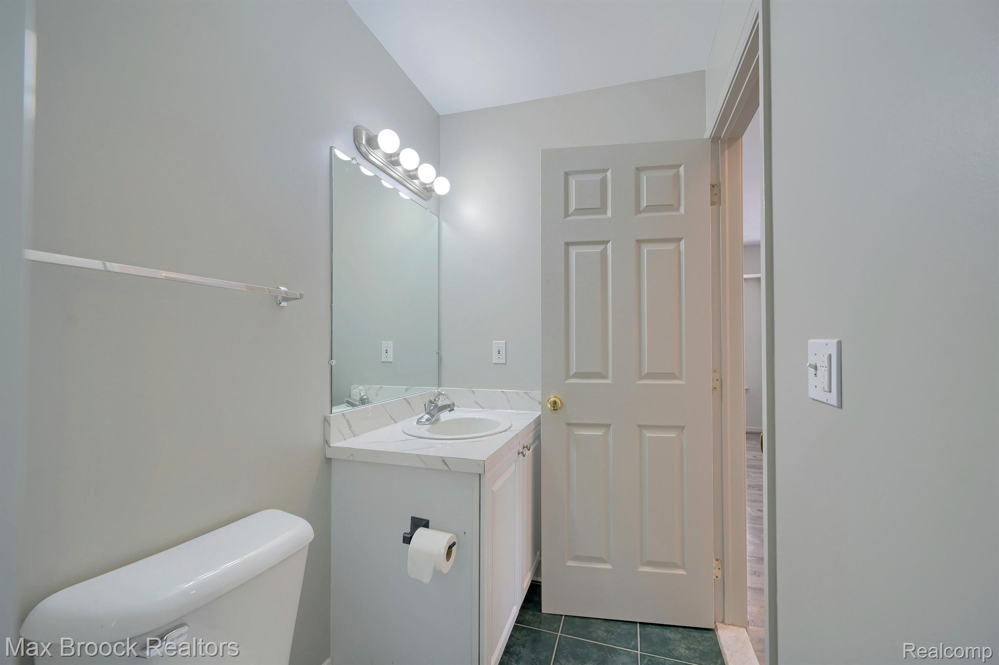1504 MARYLAND CLUB Drive