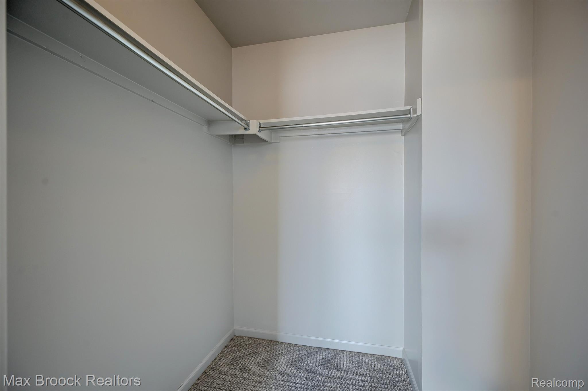 1504 MARYLAND CLUB Drive