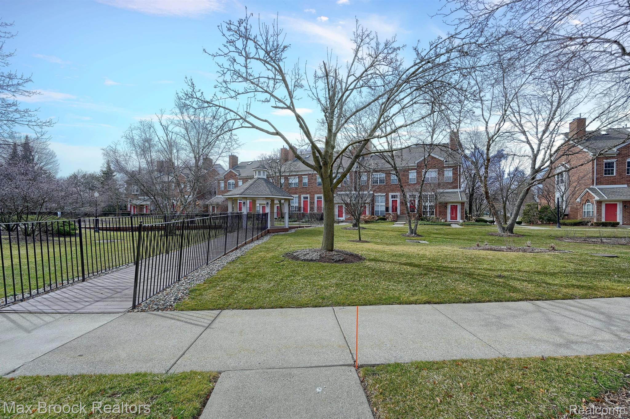 1504 MARYLAND CLUB Drive