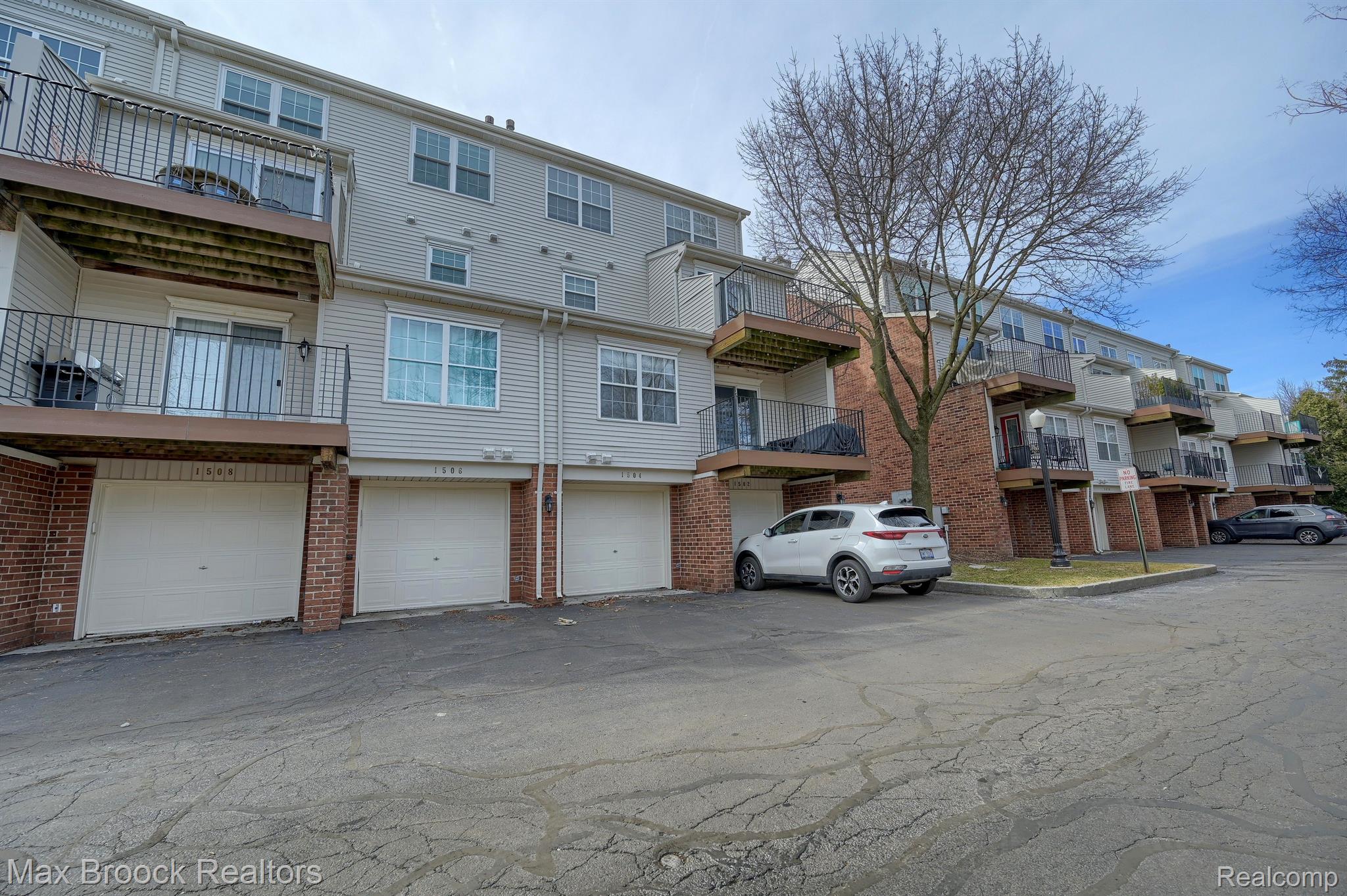1504 MARYLAND CLUB Drive
