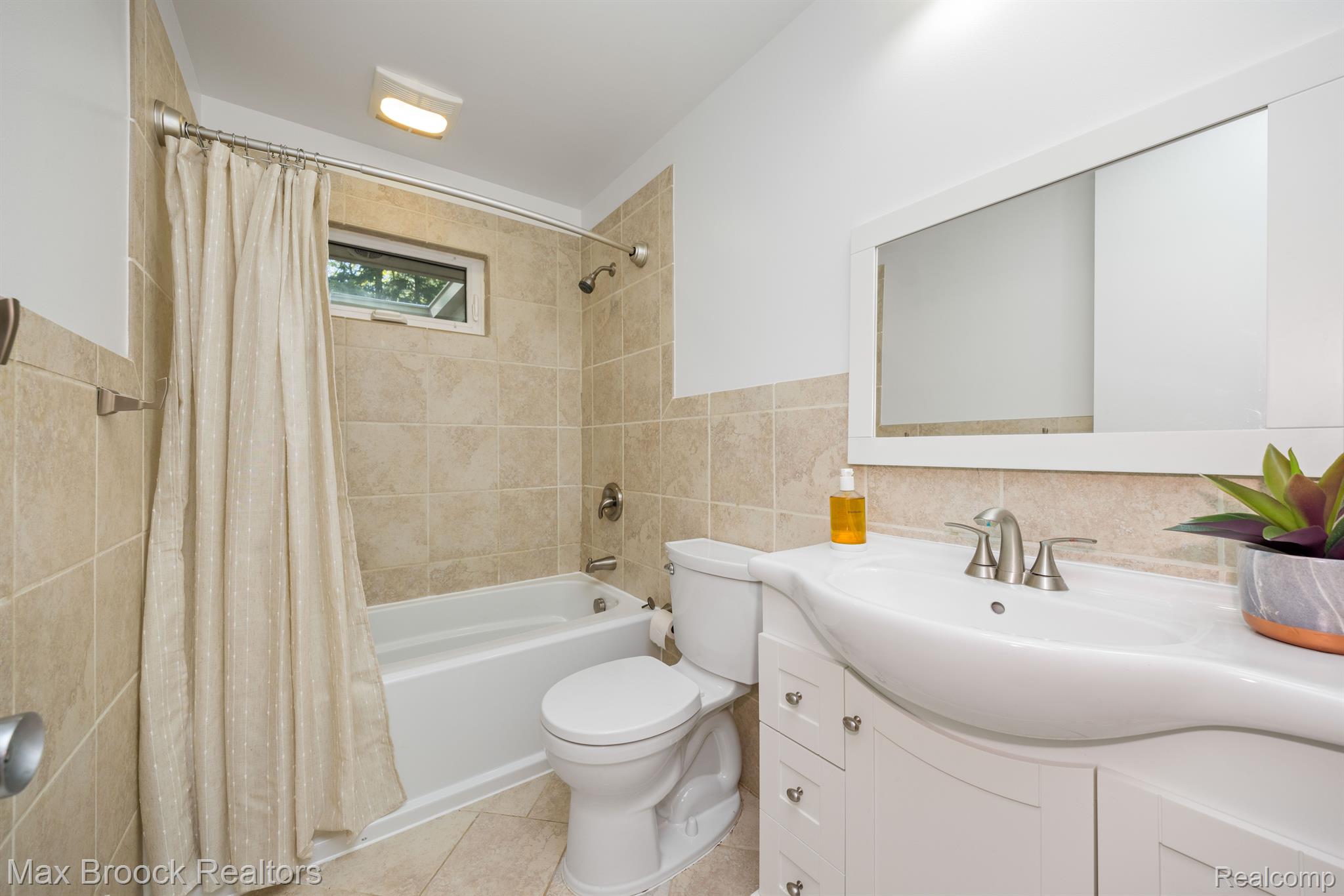 4366 RISDON Court