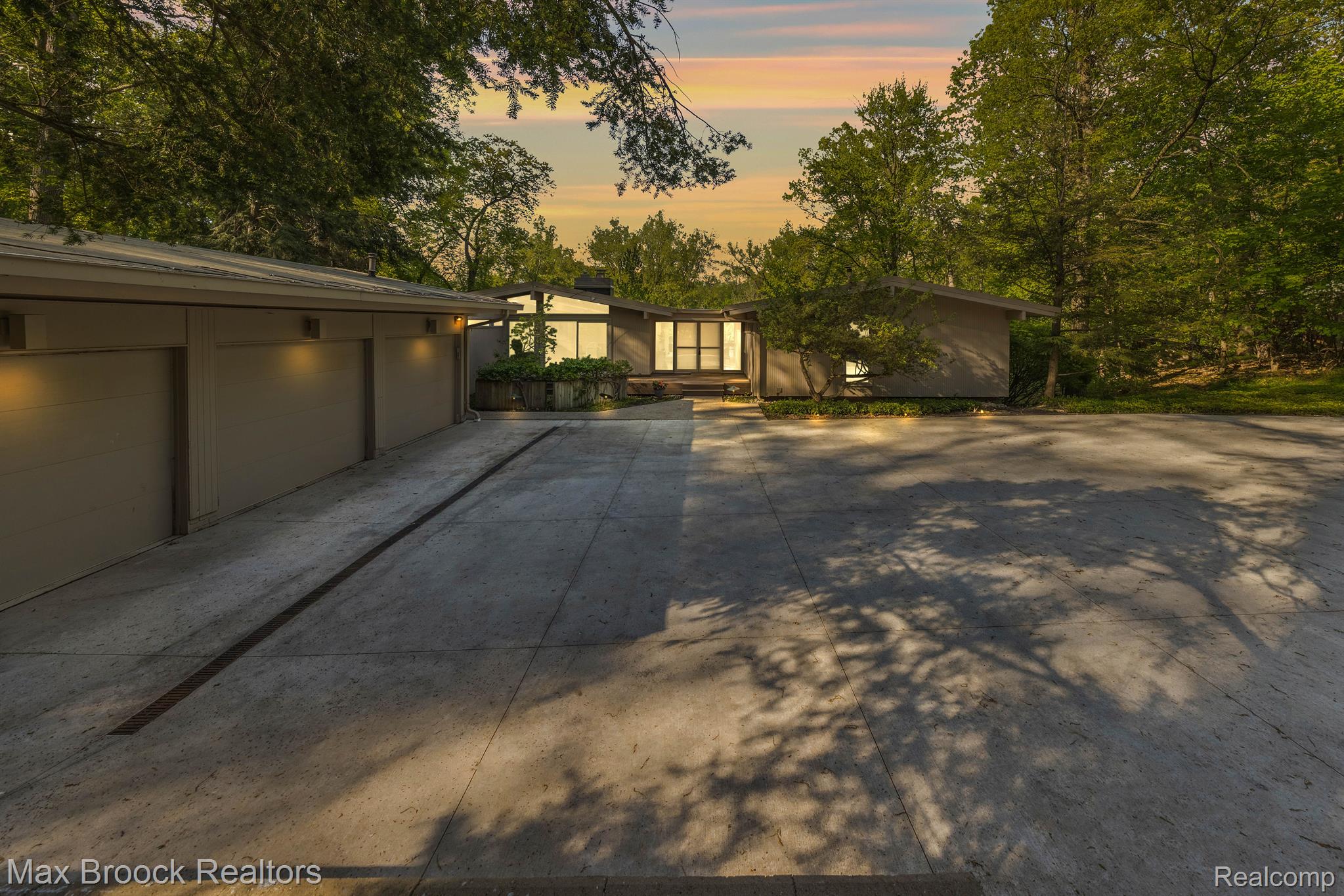 4366 RISDON Court