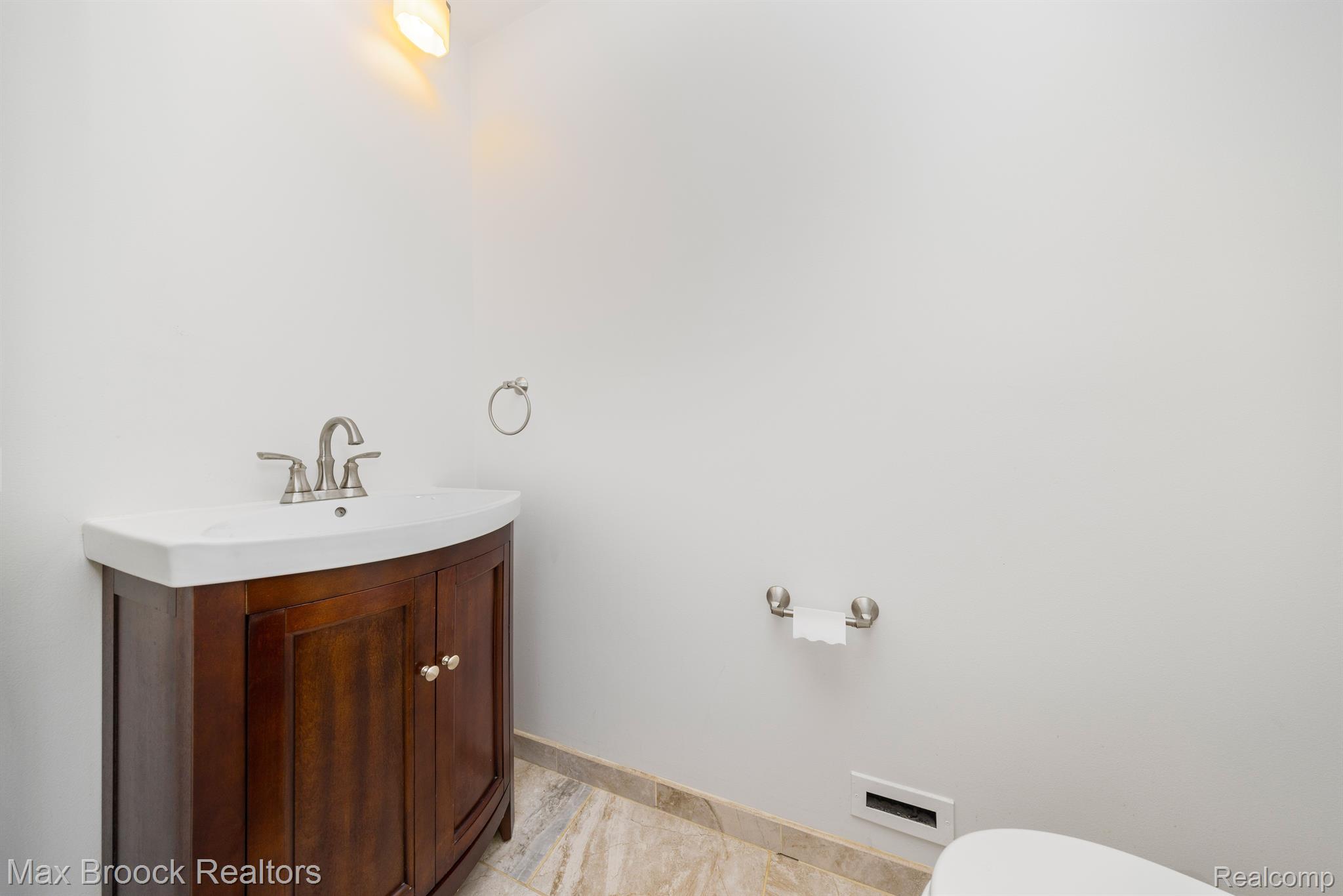 4366 RISDON Court