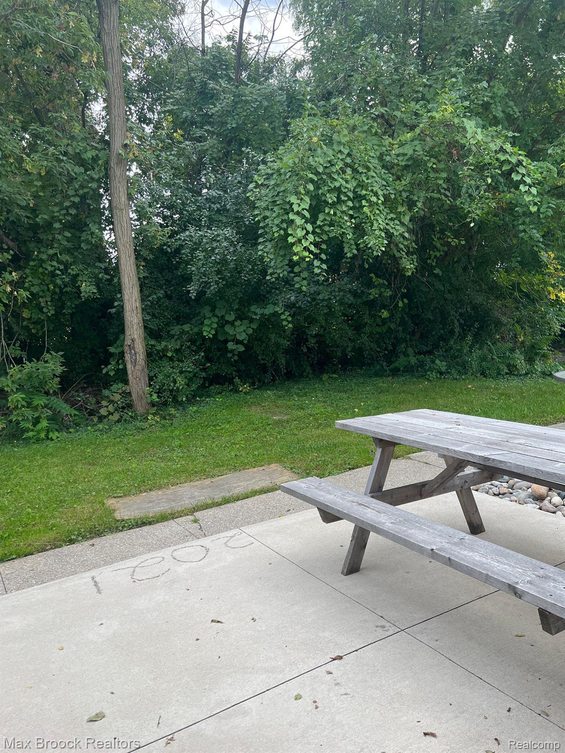 3575 UNIT E CASS ELIZABETH Road