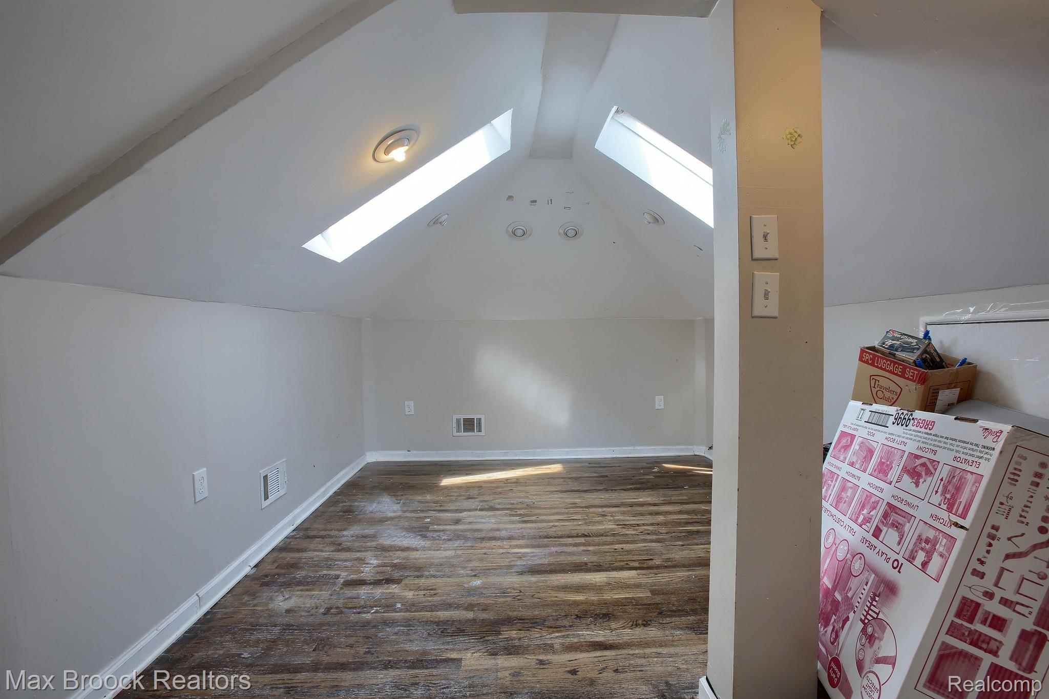 16587 FREELAND Street